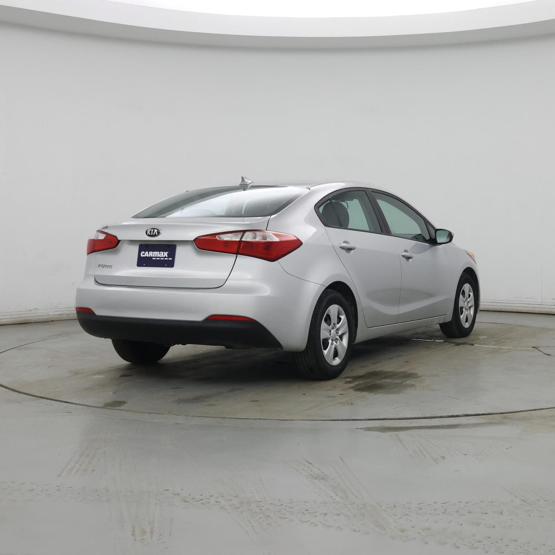 Thumbnail: 2015 Kia Forte - 8