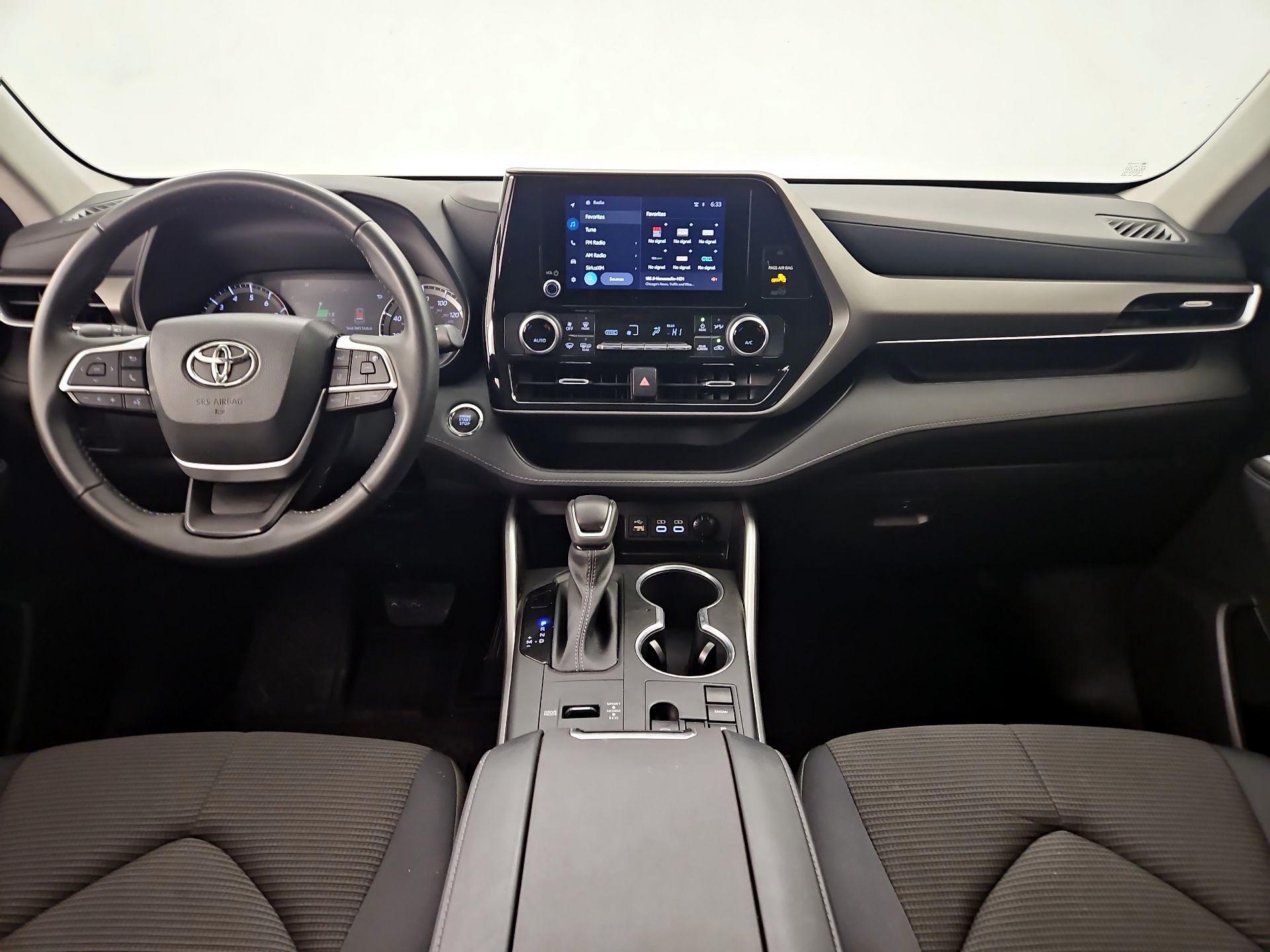 Thumbnail: 2023 Toyota Highlander - 9