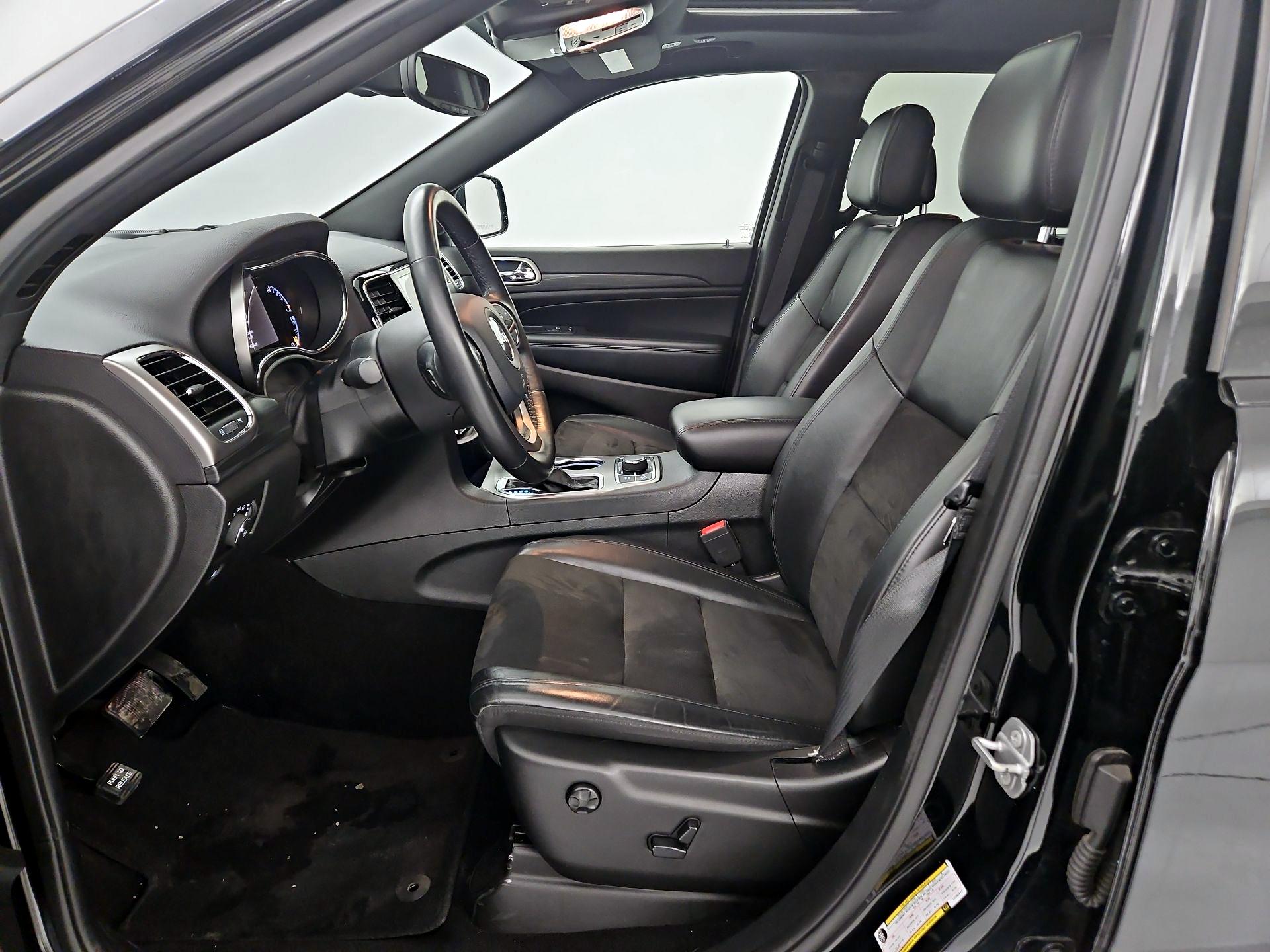 Thumbnail: 2020 Jeep Grand Cherokee - 11