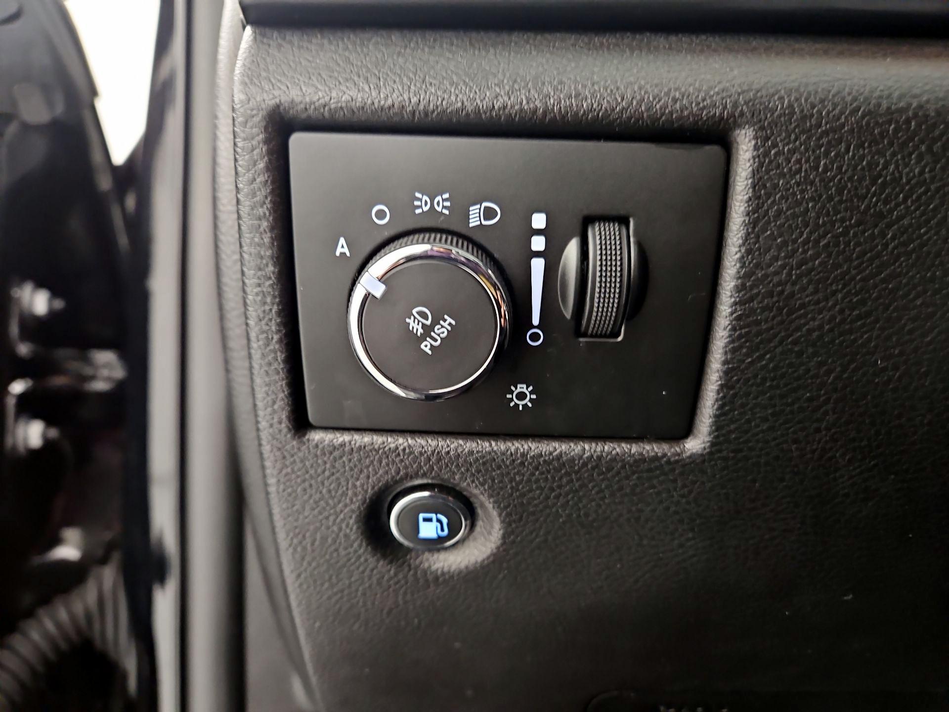 Thumbnail: 2020 Jeep Grand Cherokee - 13