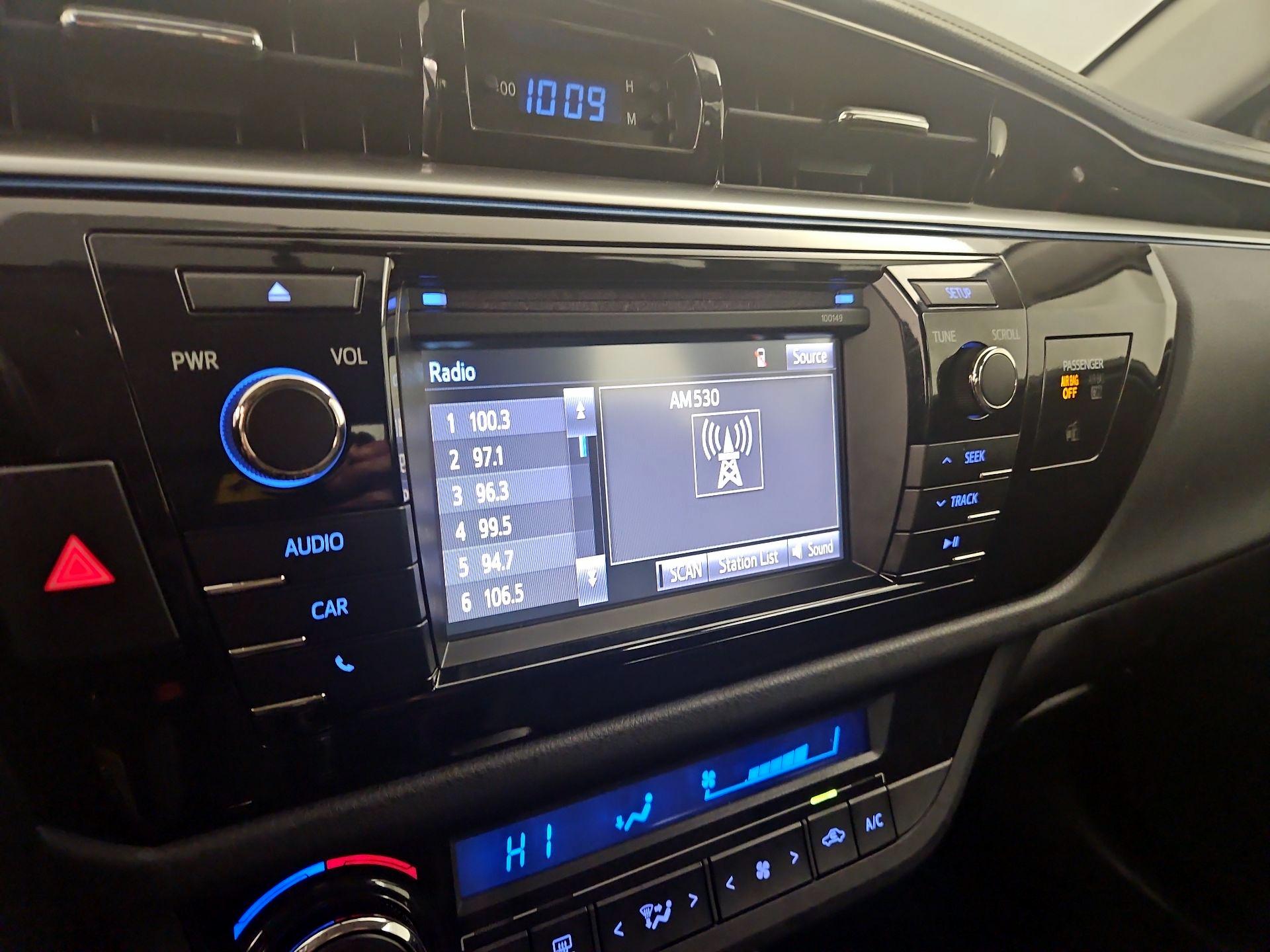 Thumbnail: 2015 Toyota Corolla - 15