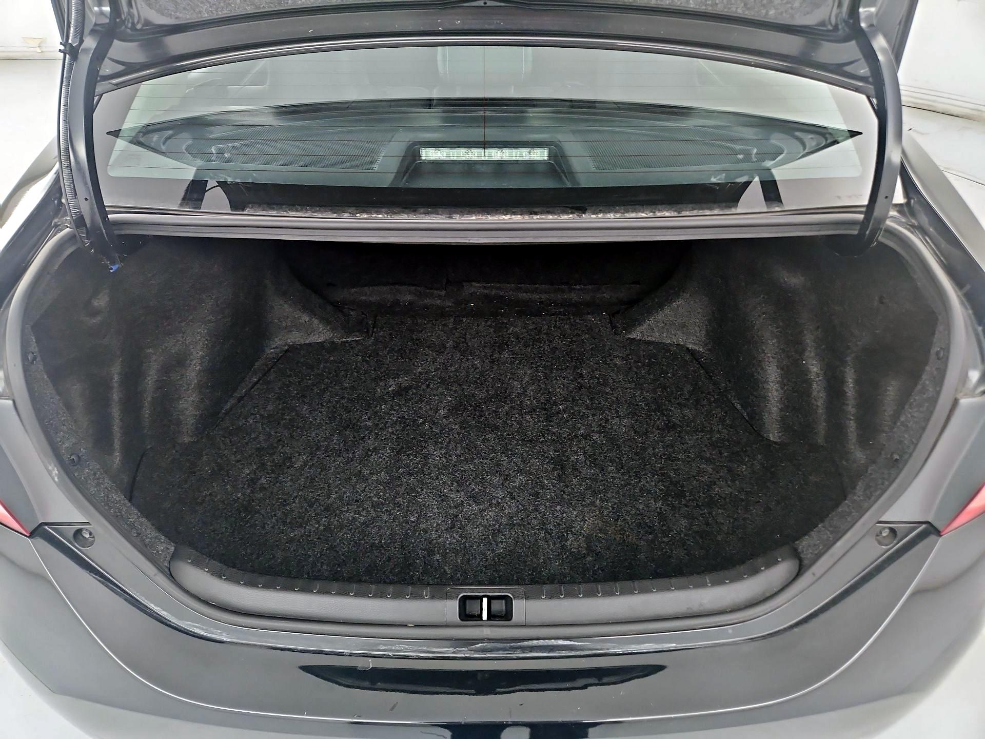 Thumbnail: 2015 Toyota Corolla - 20