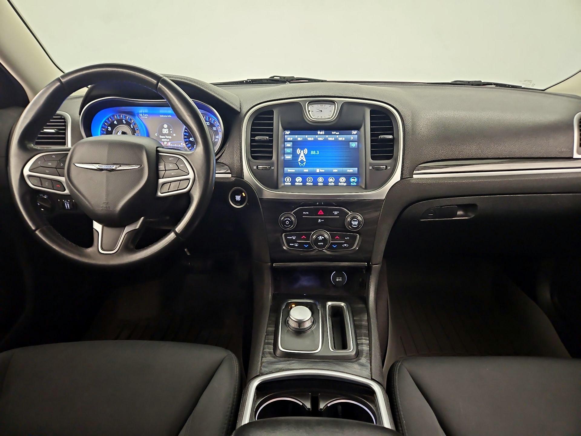 Thumbnail: 2018 Chrysler 300 - 9