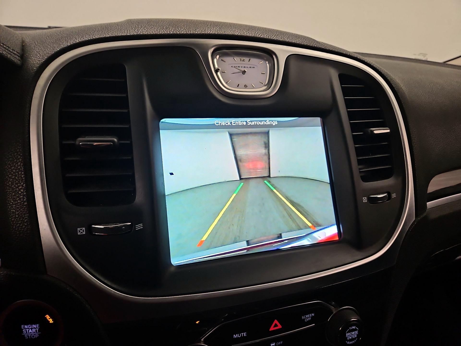 Thumbnail: 2018 Chrysler 300 - 14