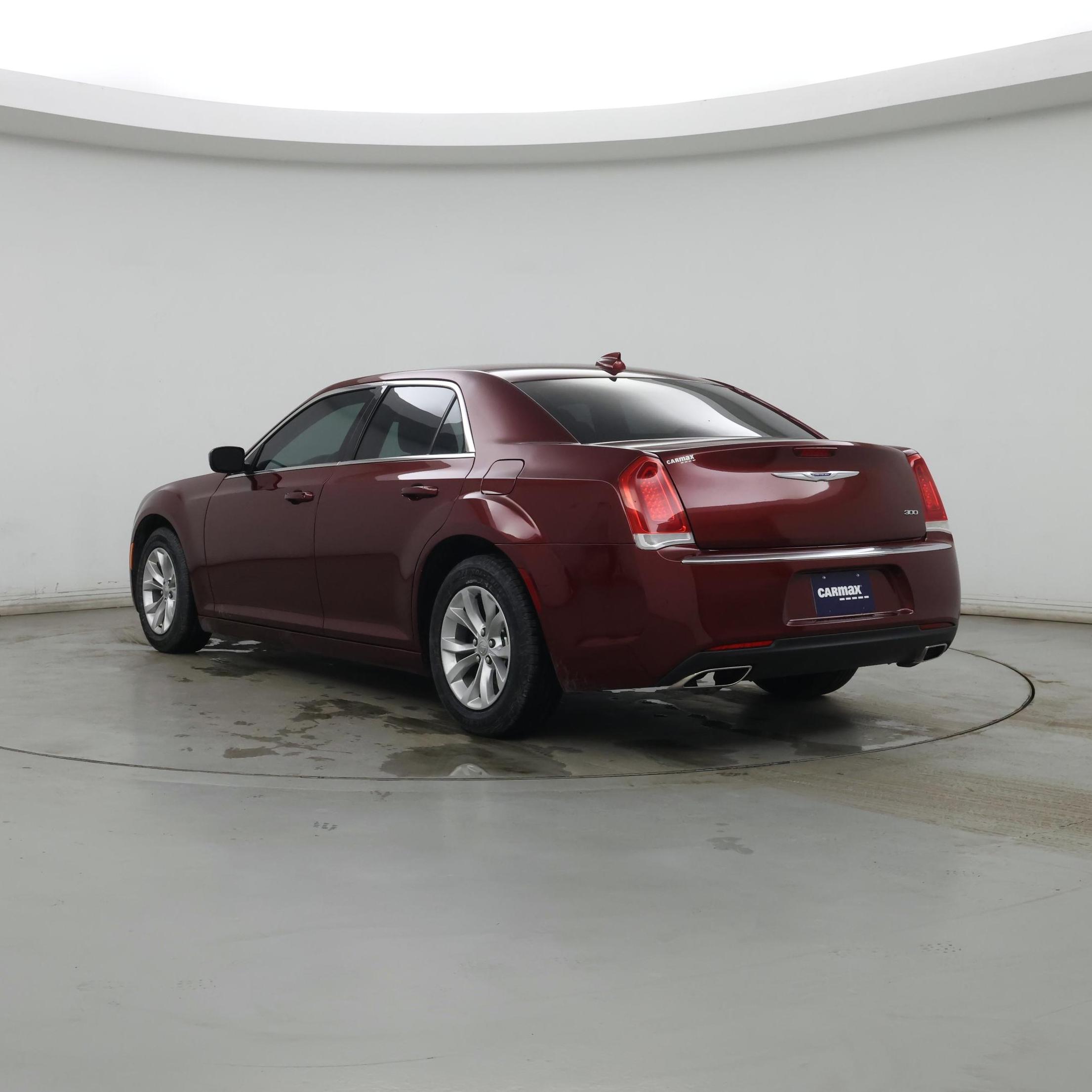 Thumbnail: 2018 Chrysler 300 - 2