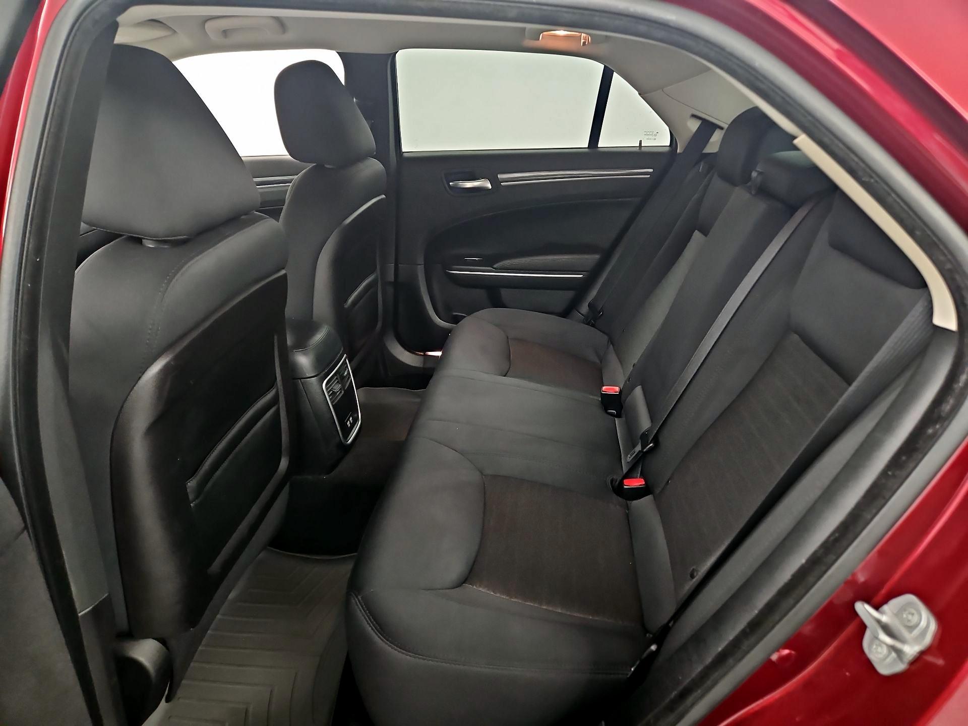 Thumbnail: 2018 Chrysler 300 - 19