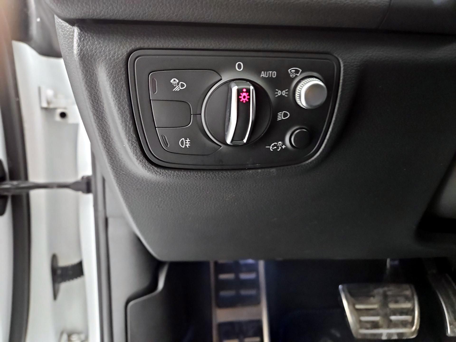 Thumbnail: 2017 Audi S6 - 13