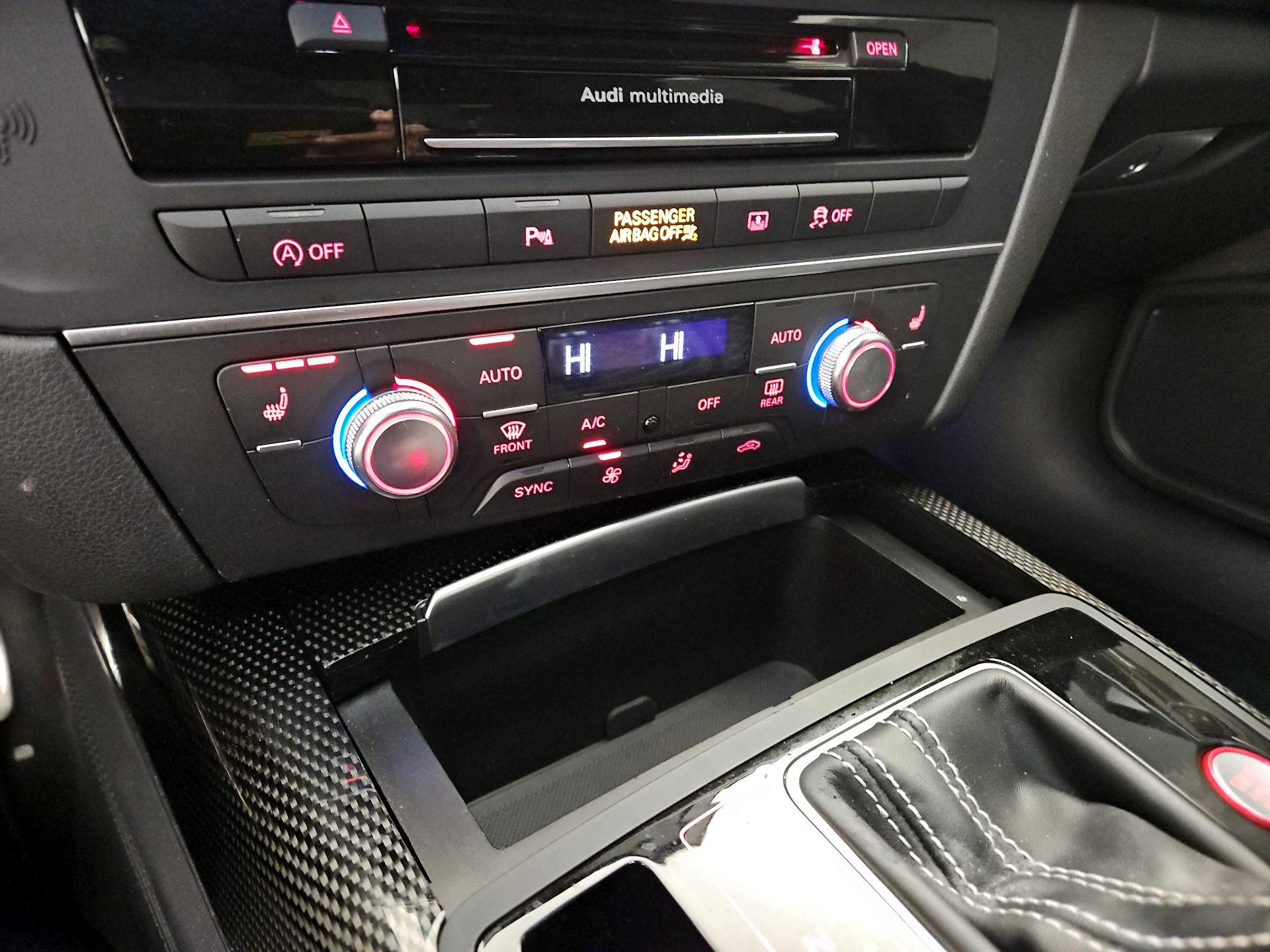 Thumbnail: 2017 Audi S6 - 17