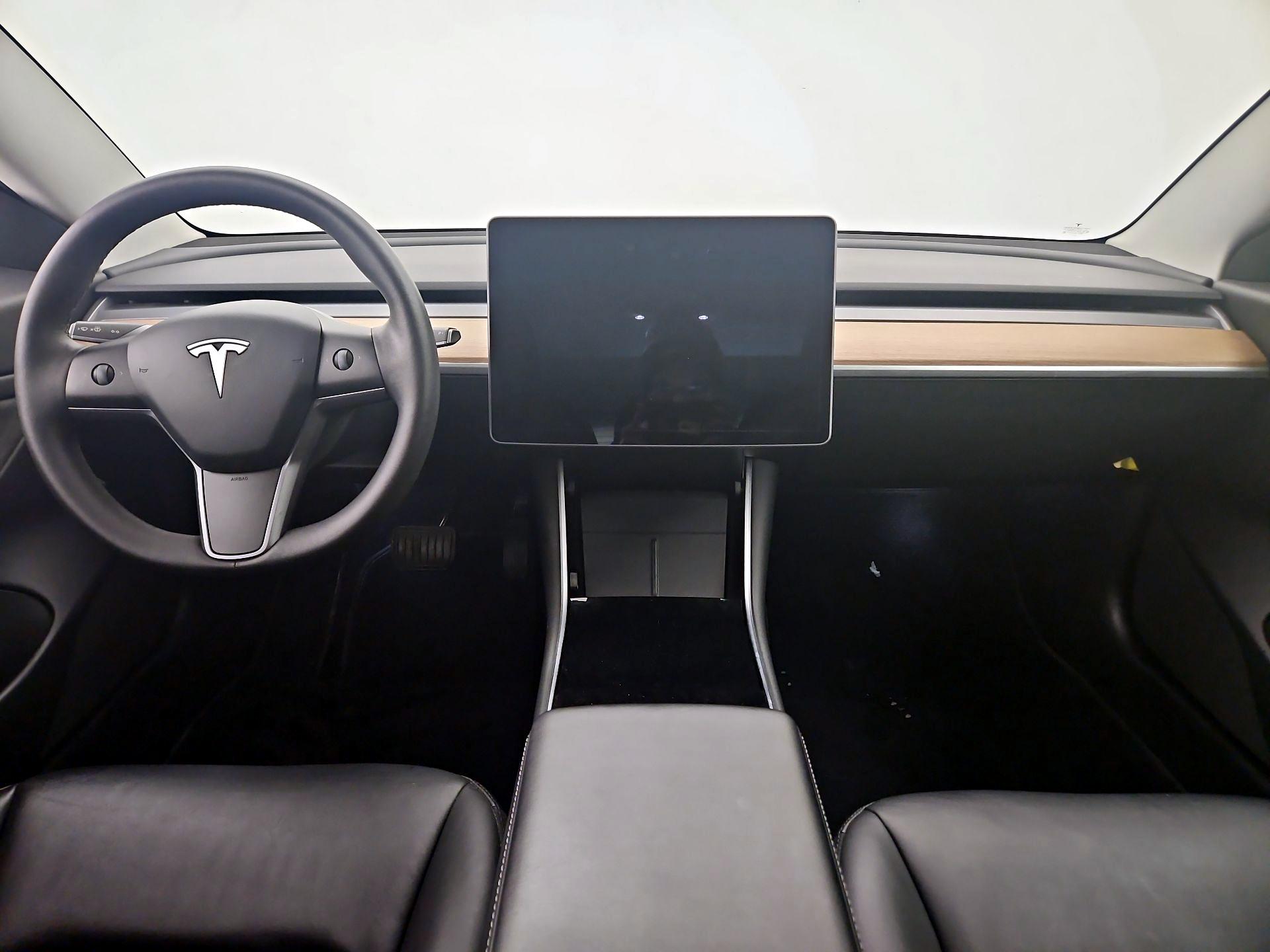 Thumbnail: 2020 Tesla Model 3 - 9