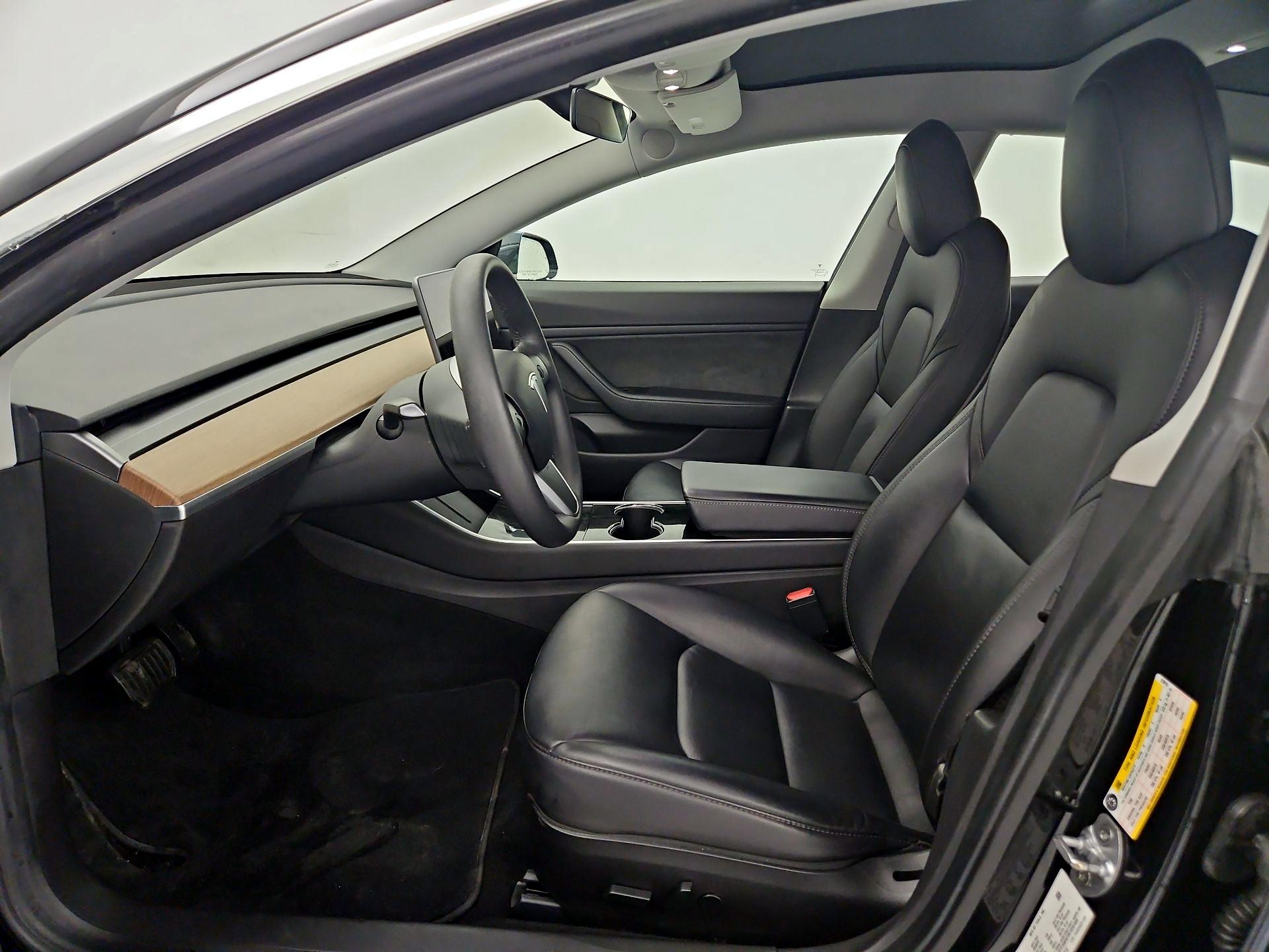 Thumbnail: 2020 Tesla Model 3 - 11