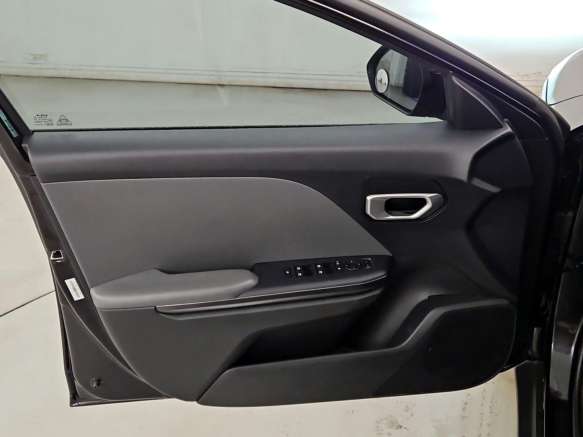 Thumbnail: 2025 Kia K4 - 12