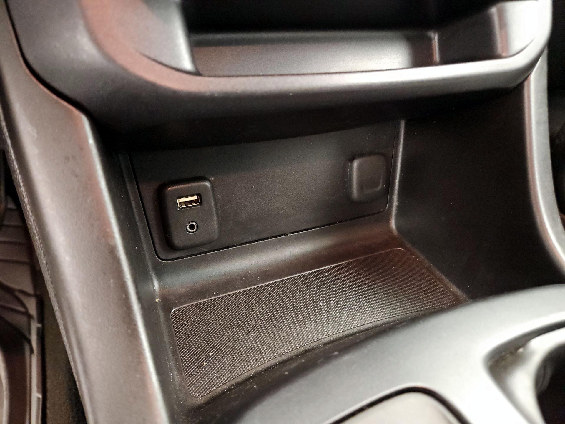 Thumbnail: 2016 Chevrolet Colorado - 18