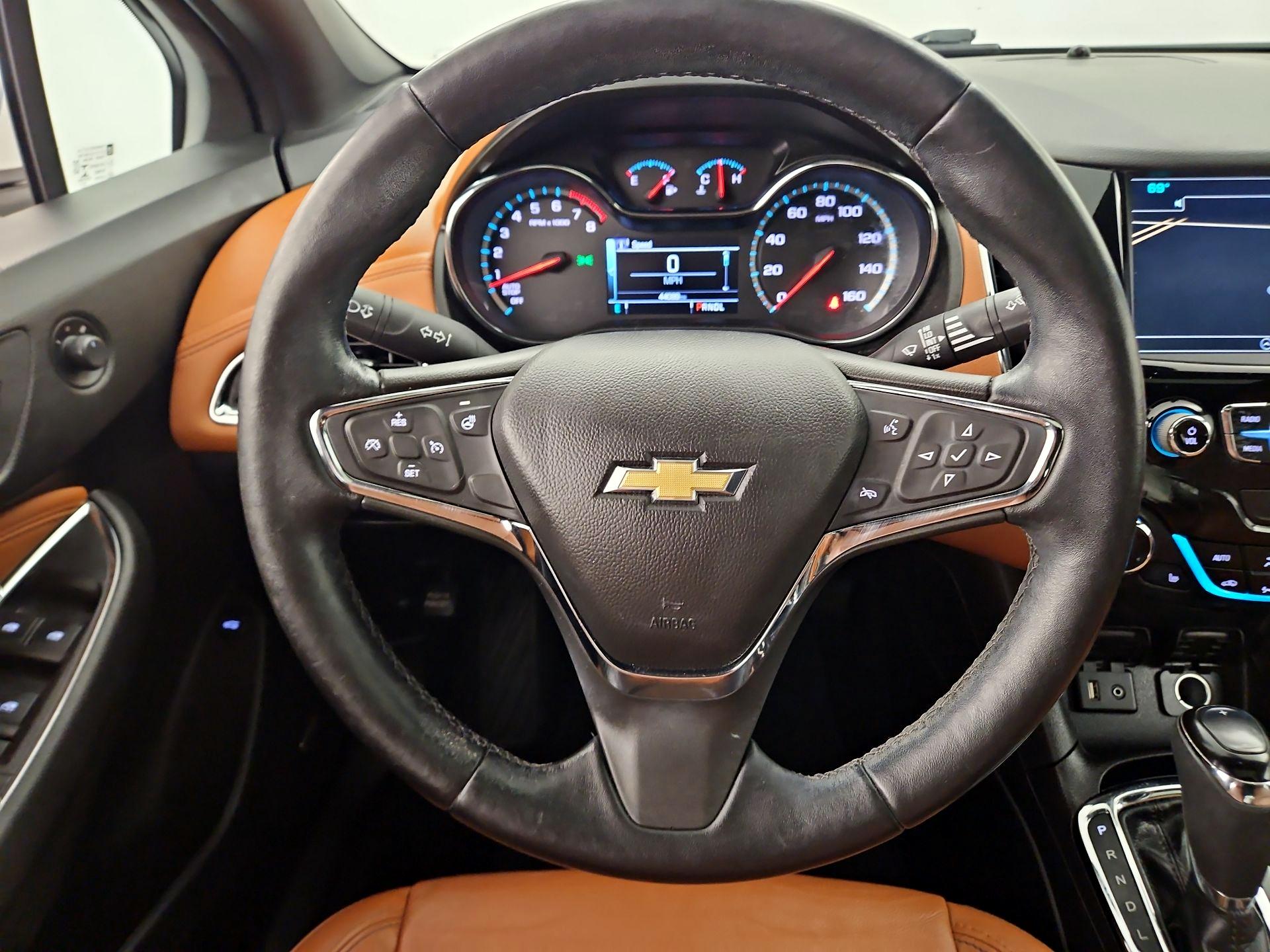 Thumbnail: 2017 Chevrolet Cruze - 10