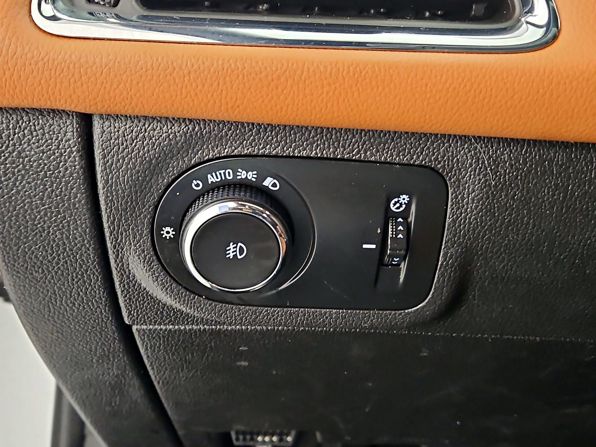 Thumbnail: 2017 Chevrolet Cruze - 13