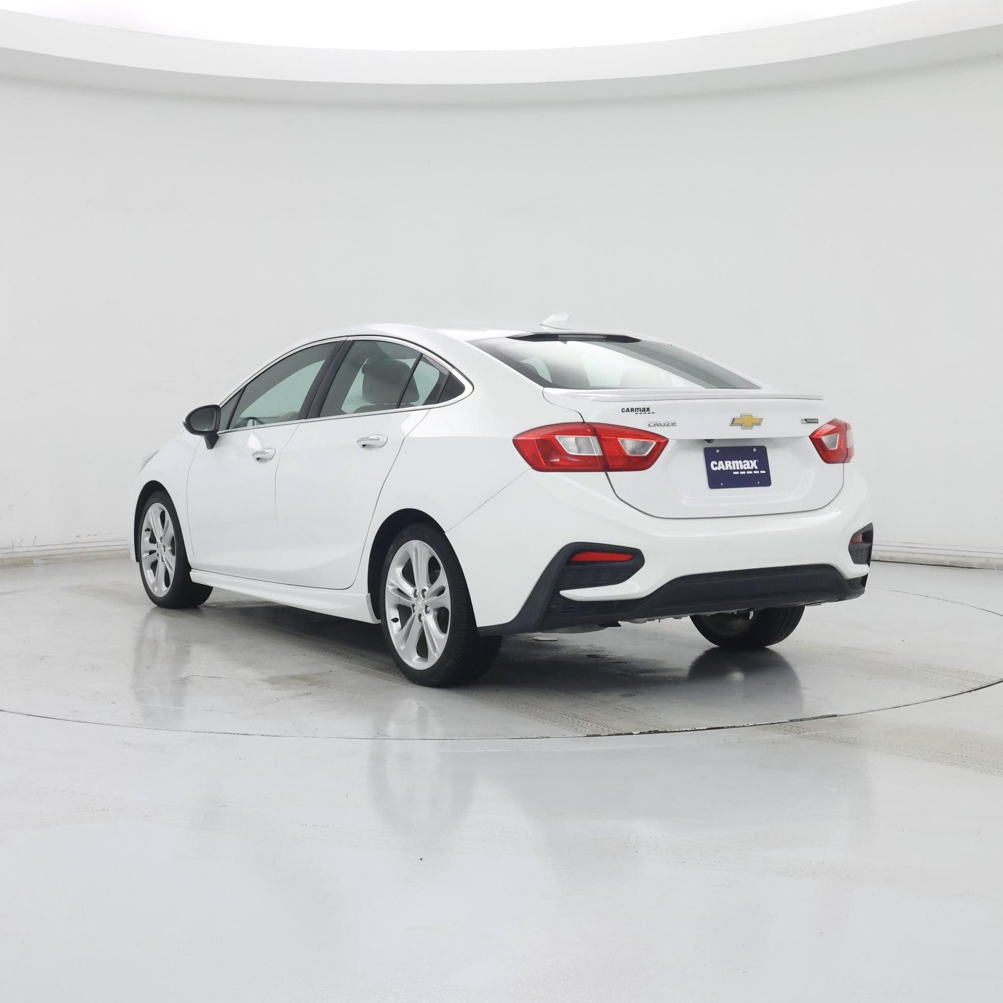 Thumbnail: 2017 Chevrolet Cruze - 2