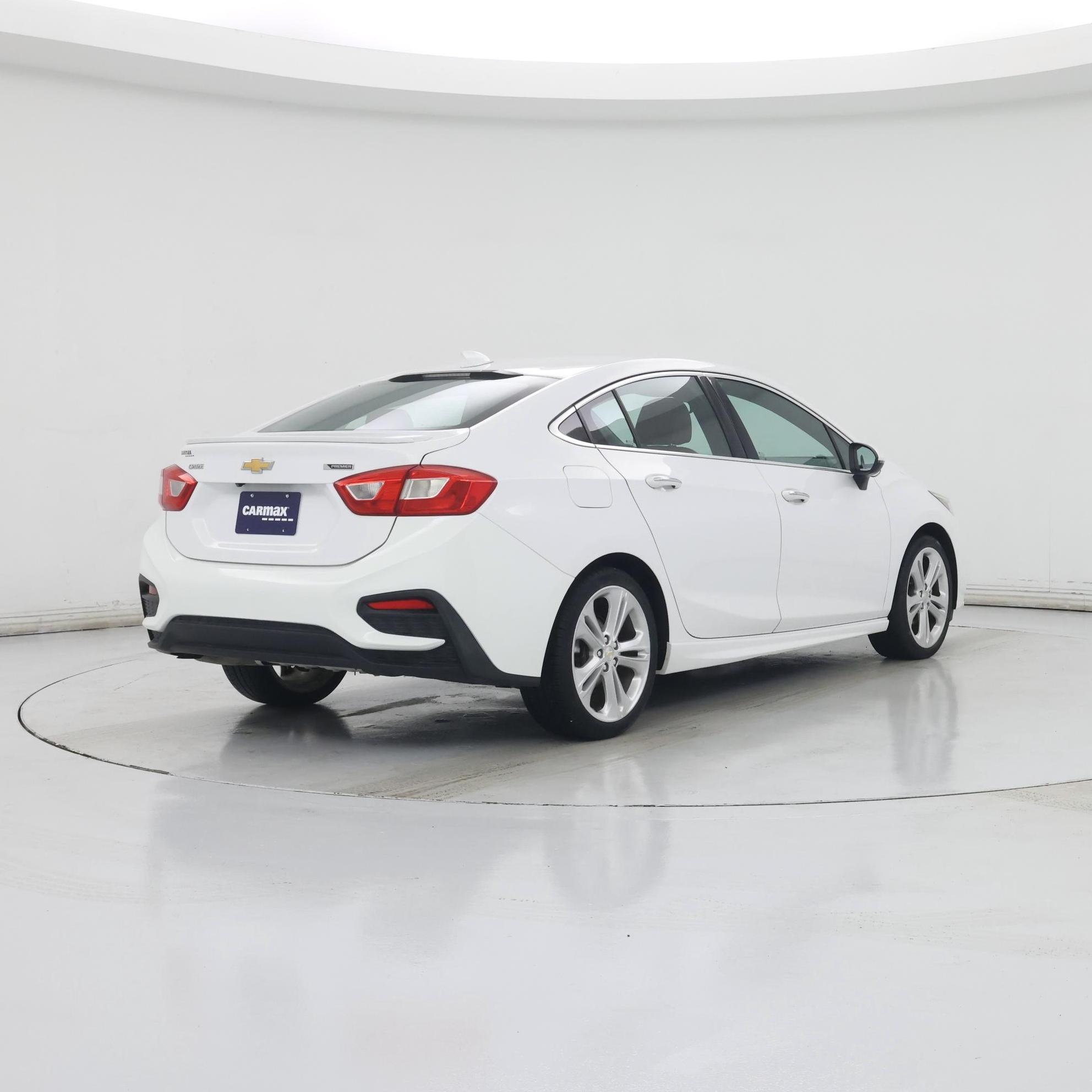 Thumbnail: 2017 Chevrolet Cruze - 8