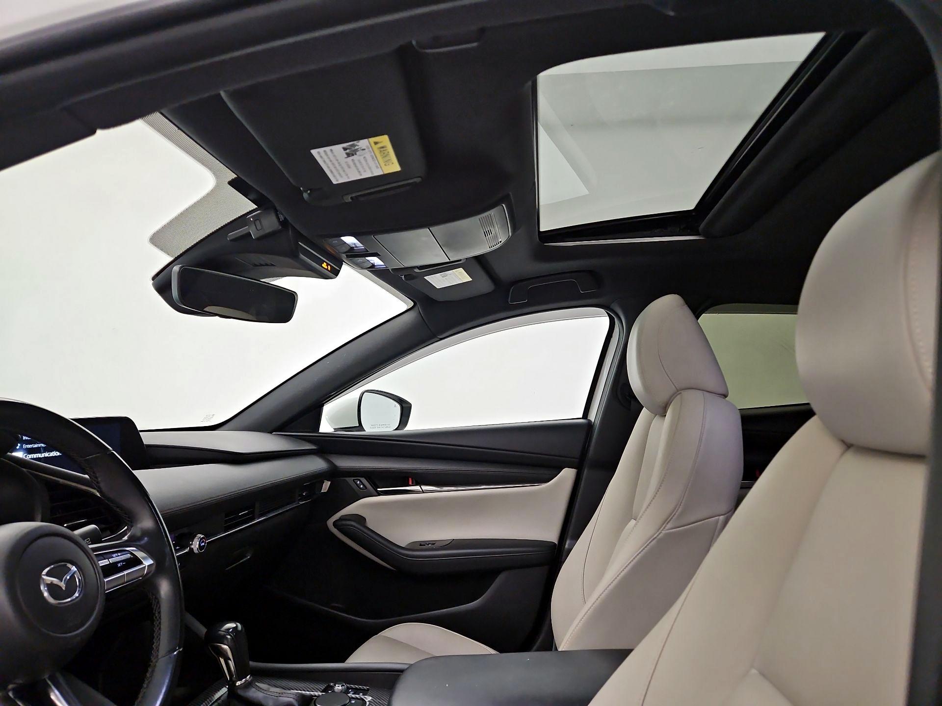 Thumbnail: 2021 Mazda Mazda3 - 18