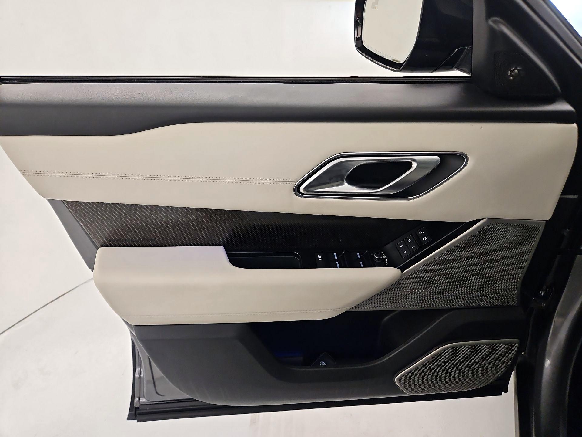 Thumbnail: 2018 Land Rover Range Rover Velar - 12