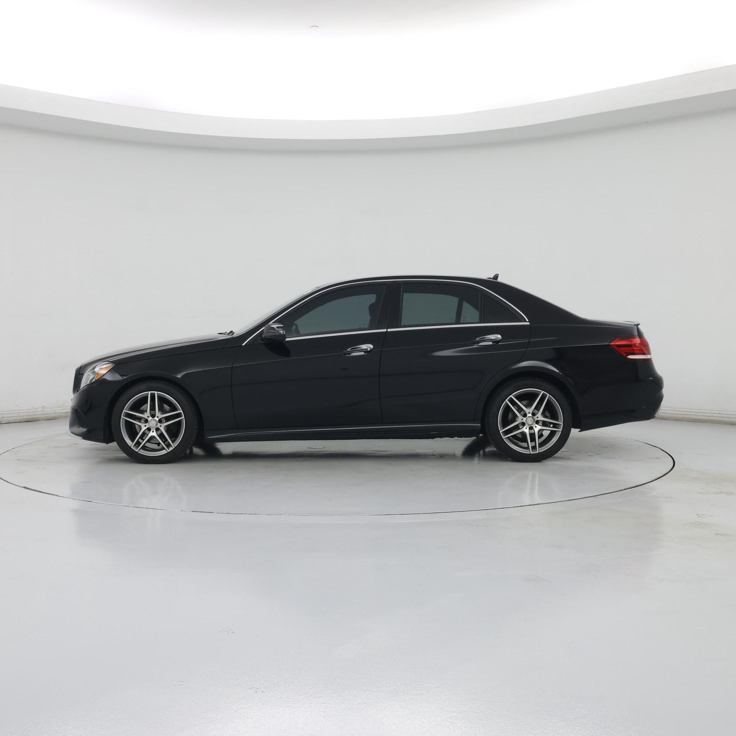 Thumbnail: 2015 Mercedes-Benz E-Class - 3