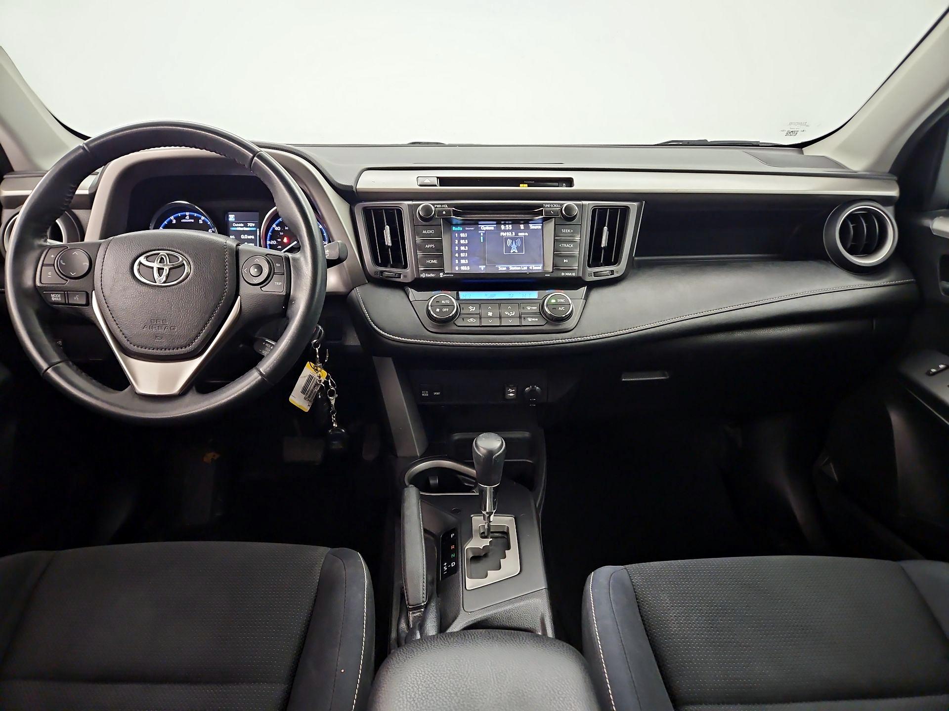 Thumbnail: 2016 Toyota RAV4 - 9