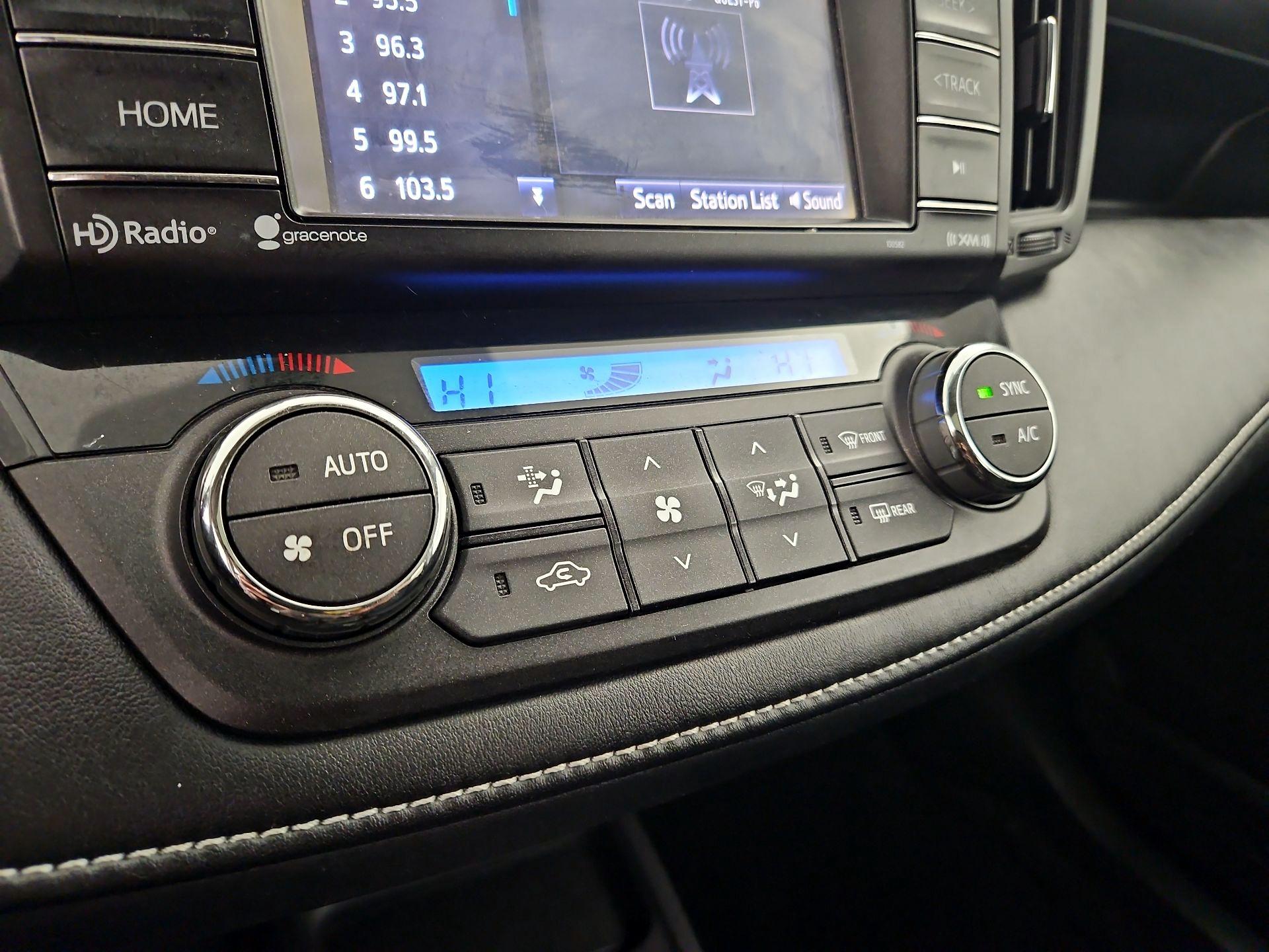 Thumbnail: 2016 Toyota RAV4 - 16