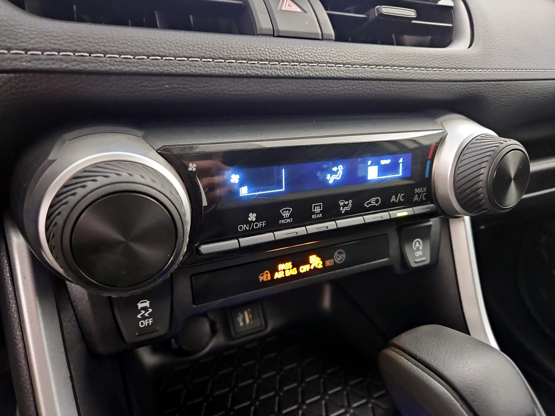 Thumbnail: 2024 Toyota RAV4 - 16