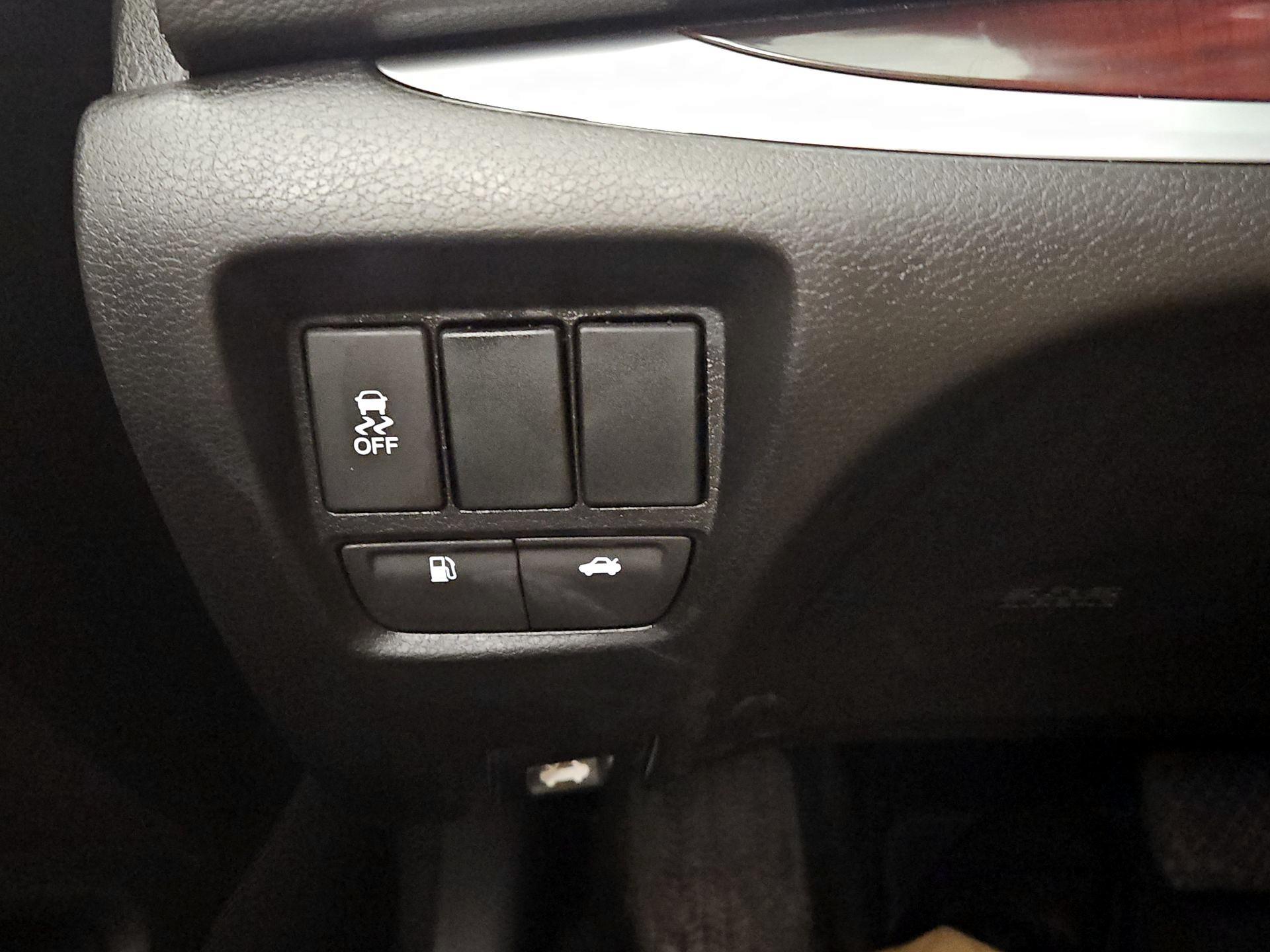 Thumbnail: 2015 Acura TLX - 13