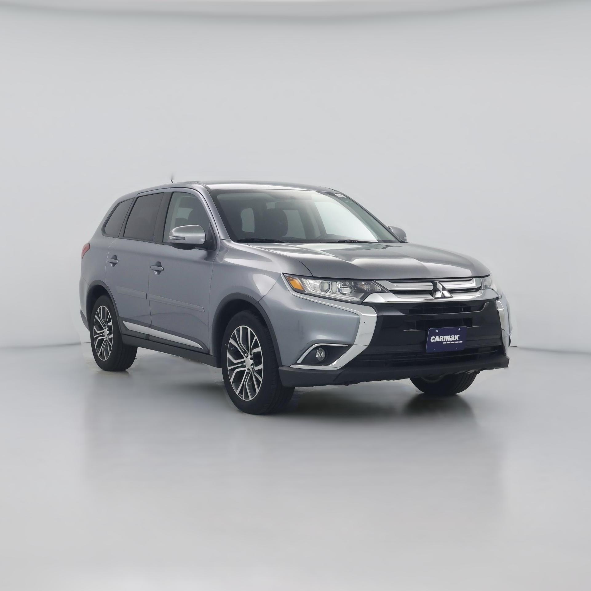 Thumbnail: 2016 Mitsubishi Outlander - 1