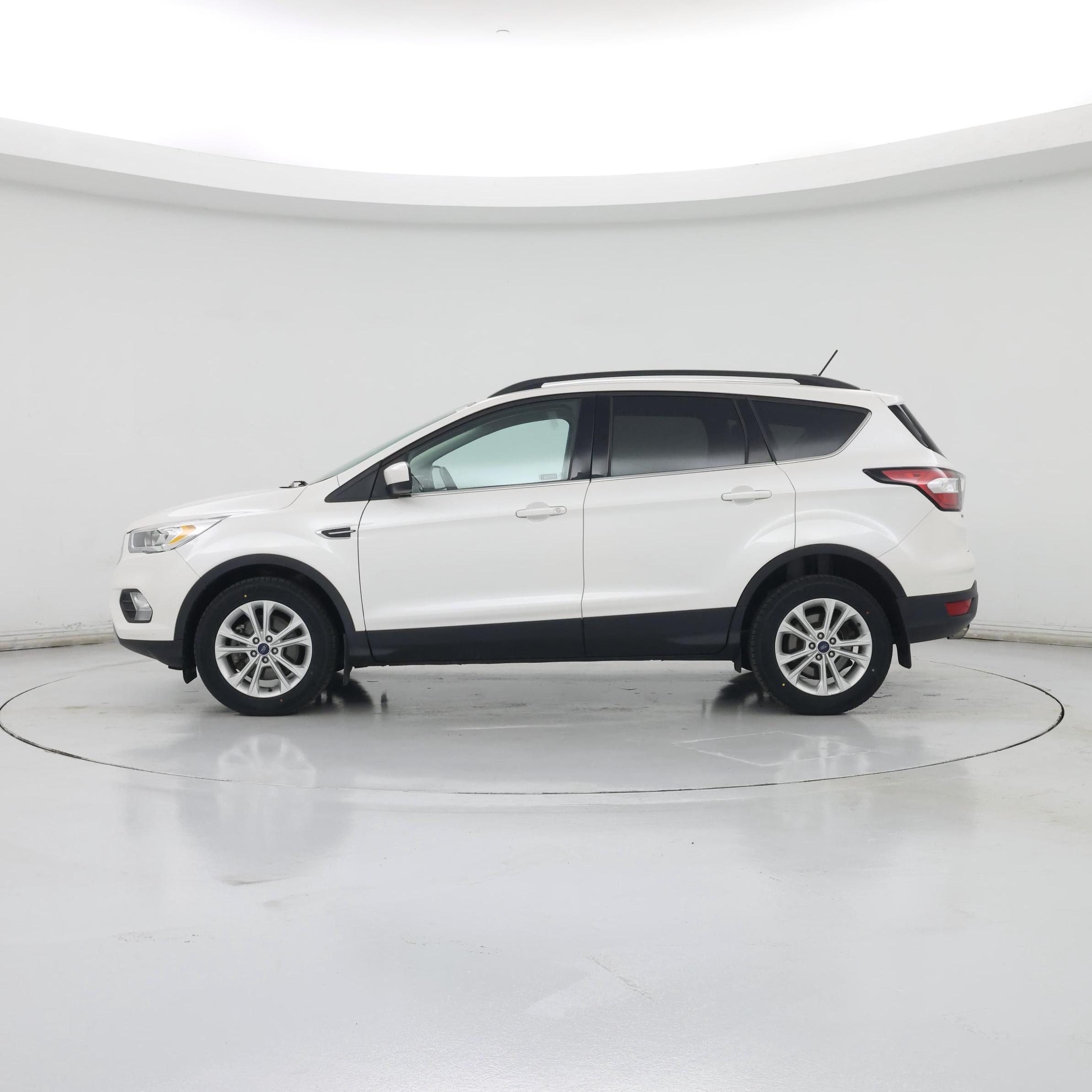 Thumbnail: 2018 Ford Escape - 3