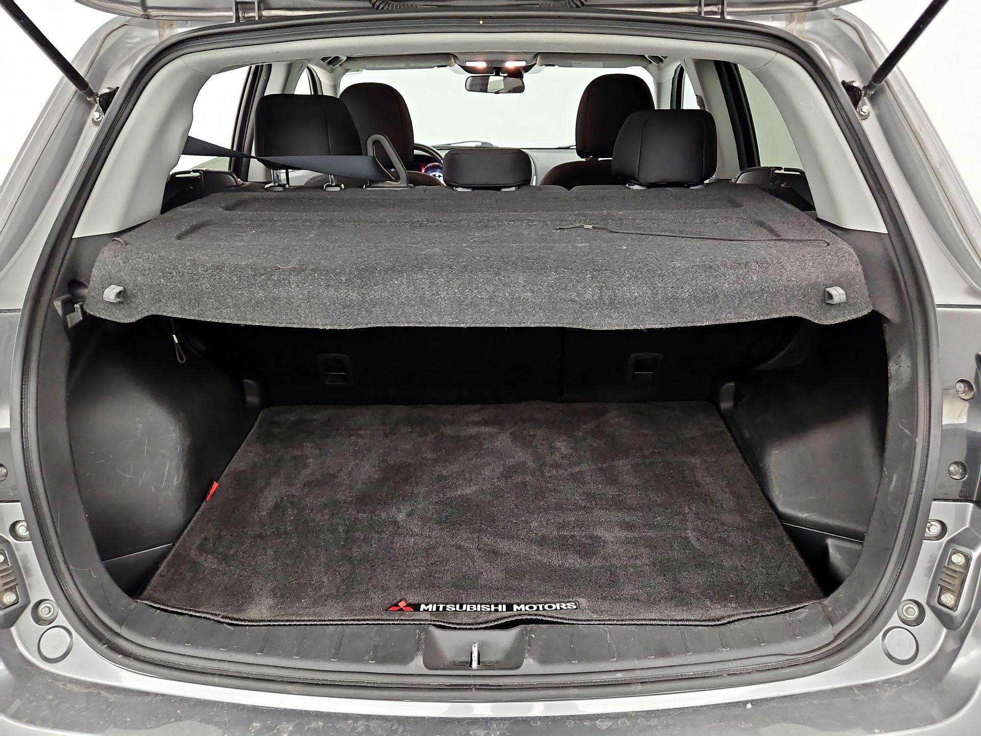 Thumbnail: 2014 Mitsubishi Outlander Sport - 20