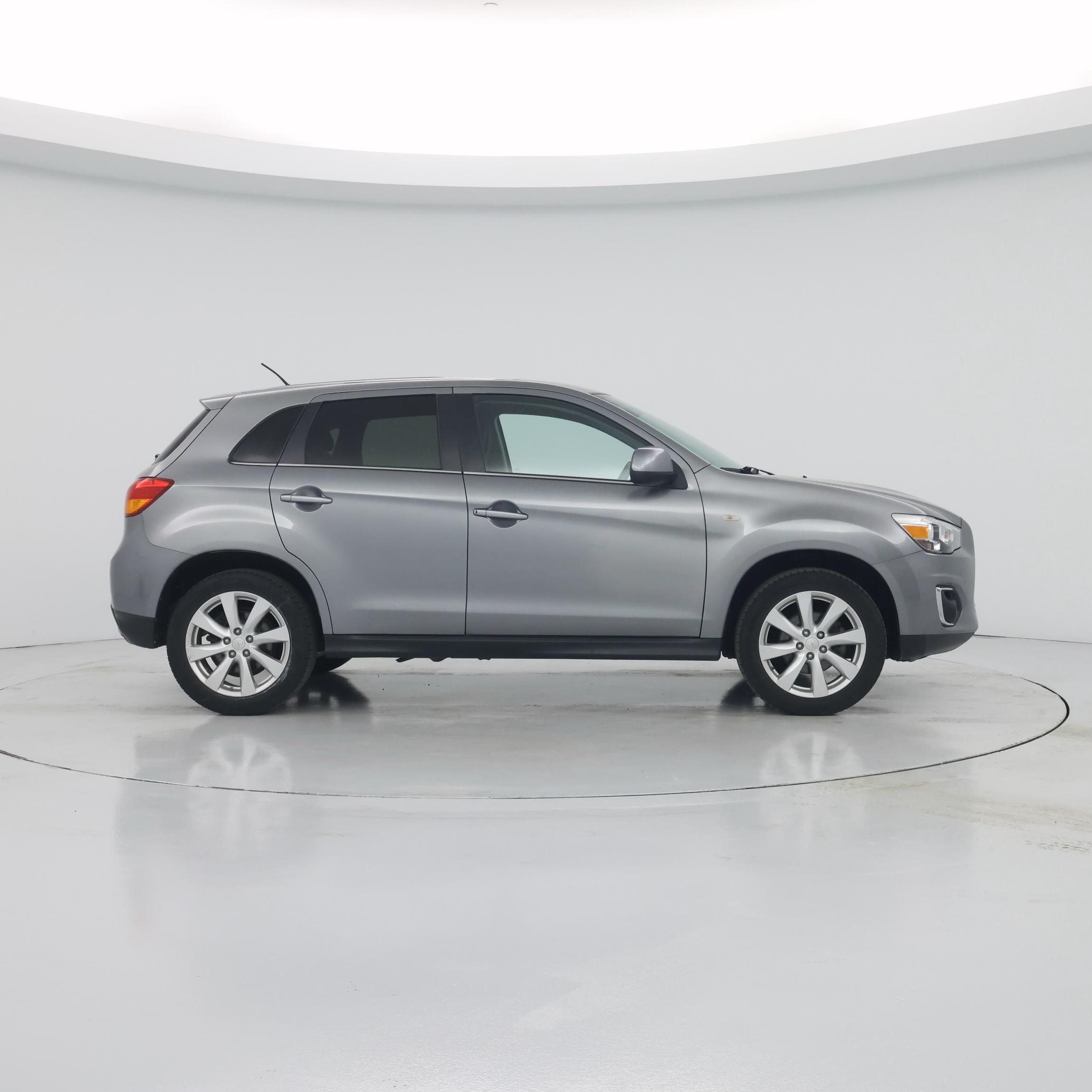Thumbnail: 2014 Mitsubishi Outlander Sport - 7