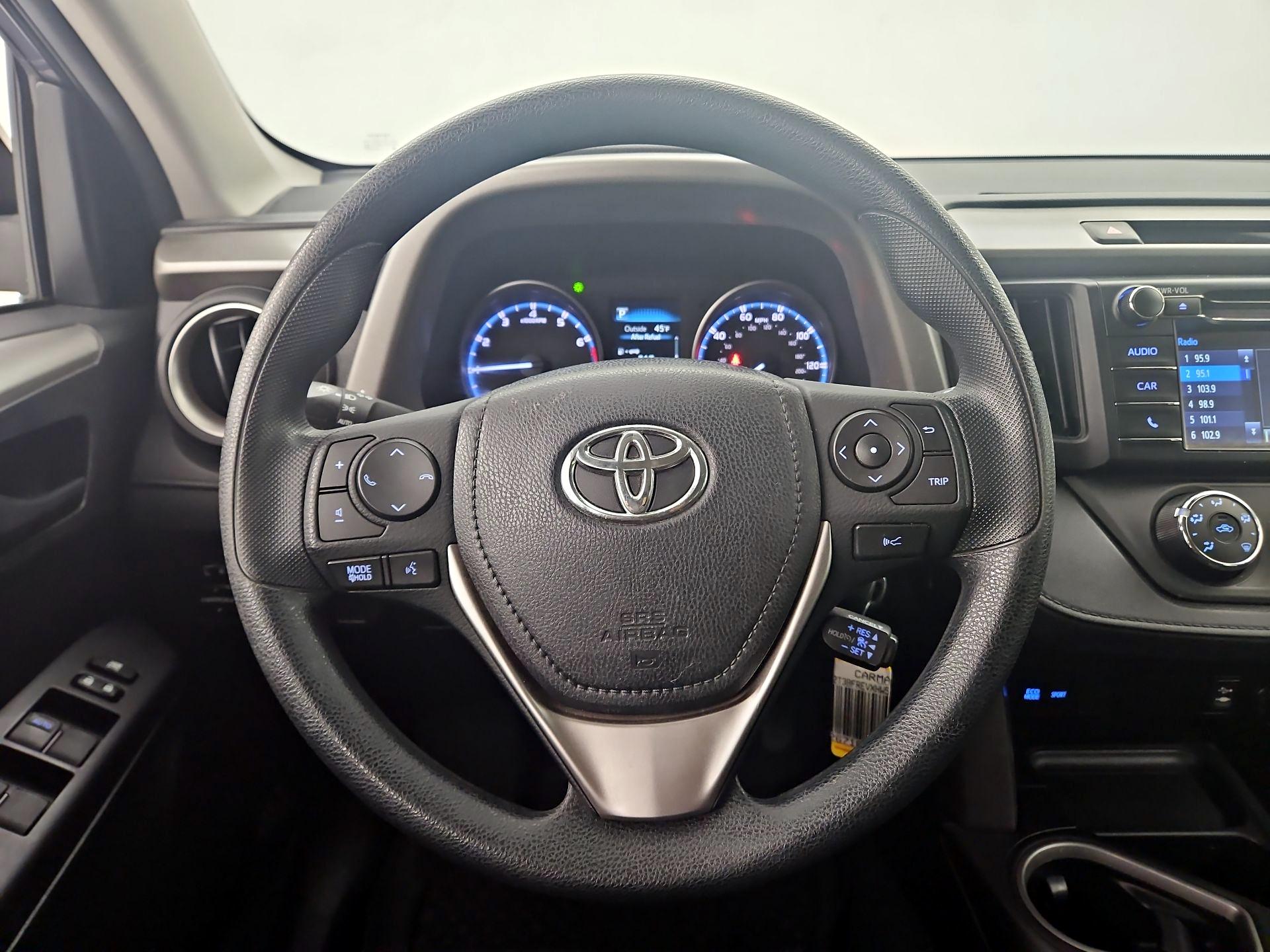 Thumbnail: 2017 Toyota RAV4 - 10