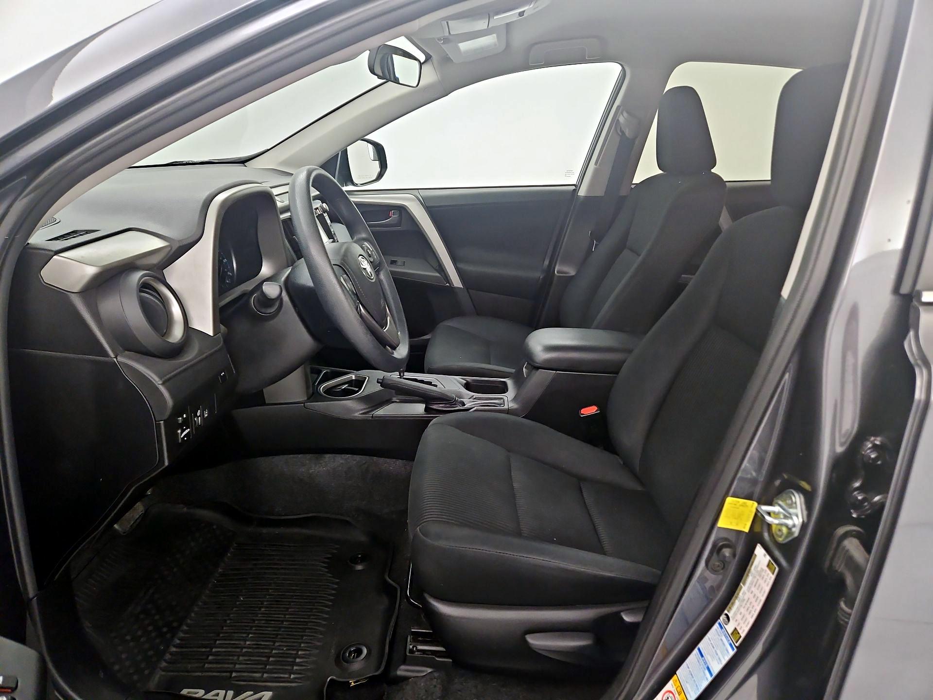 Thumbnail: 2017 Toyota RAV4 - 11