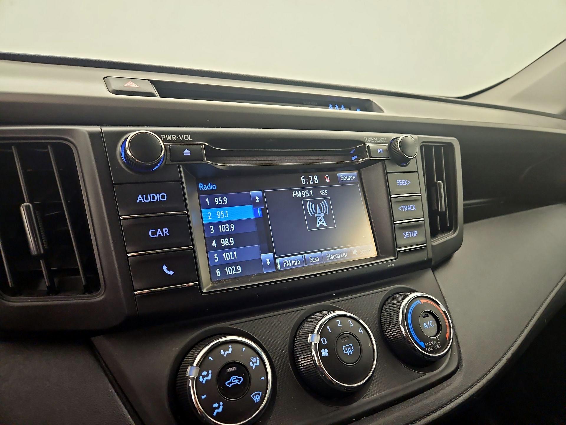 Thumbnail: 2017 Toyota RAV4 - 15