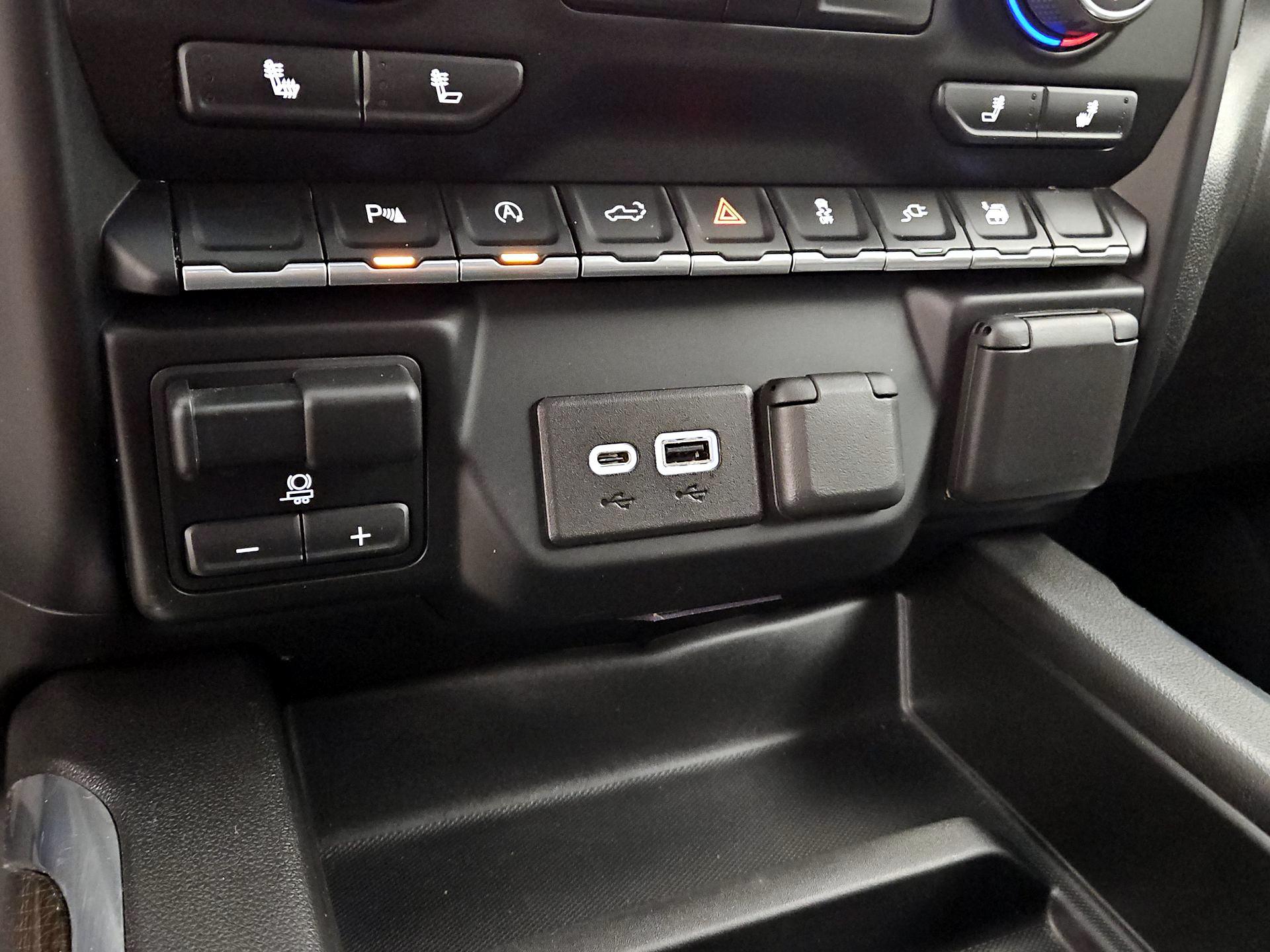 Thumbnail: 2022 Chevrolet Silverado 1500 - 18