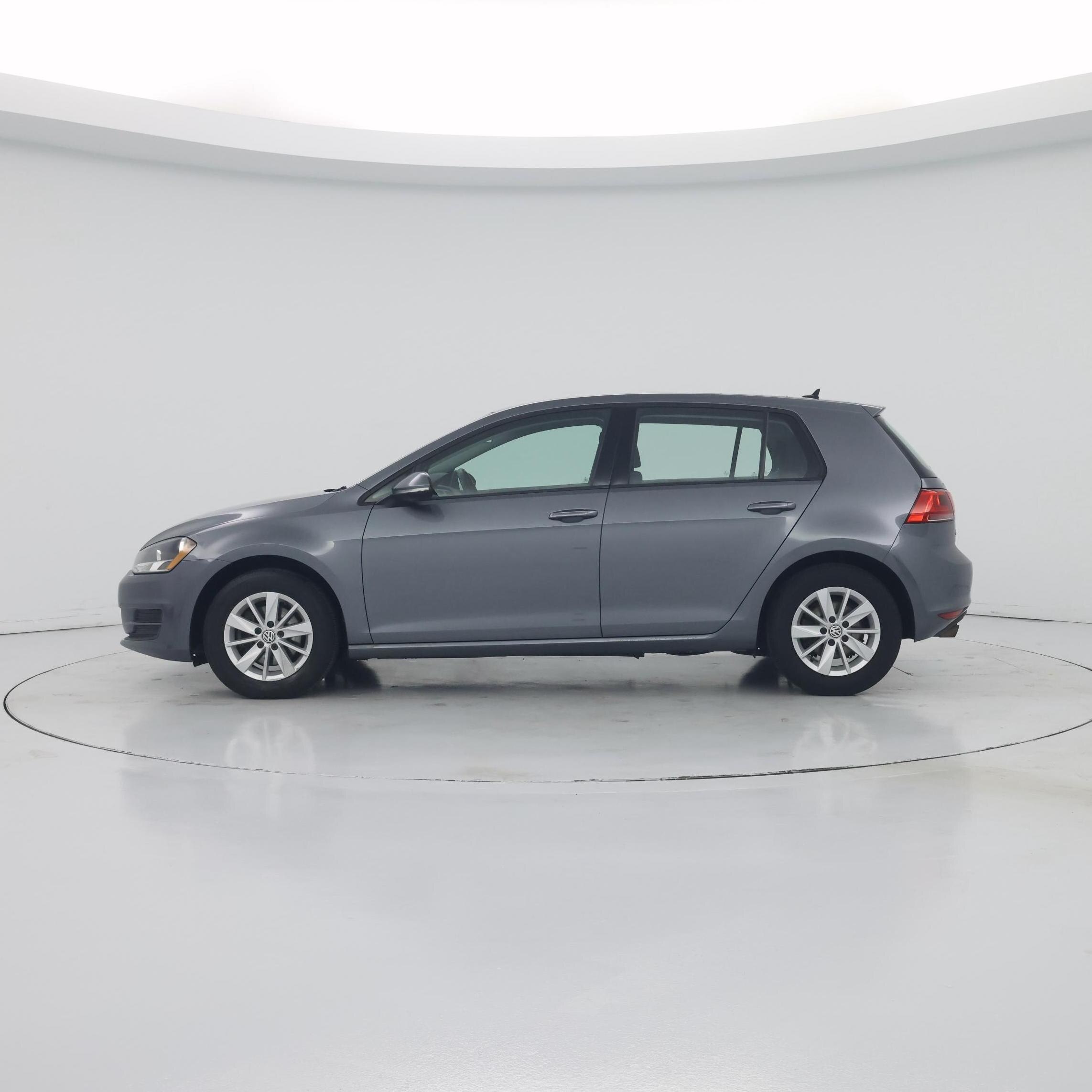 Thumbnail: 2016 Volkswagen Golf - 3