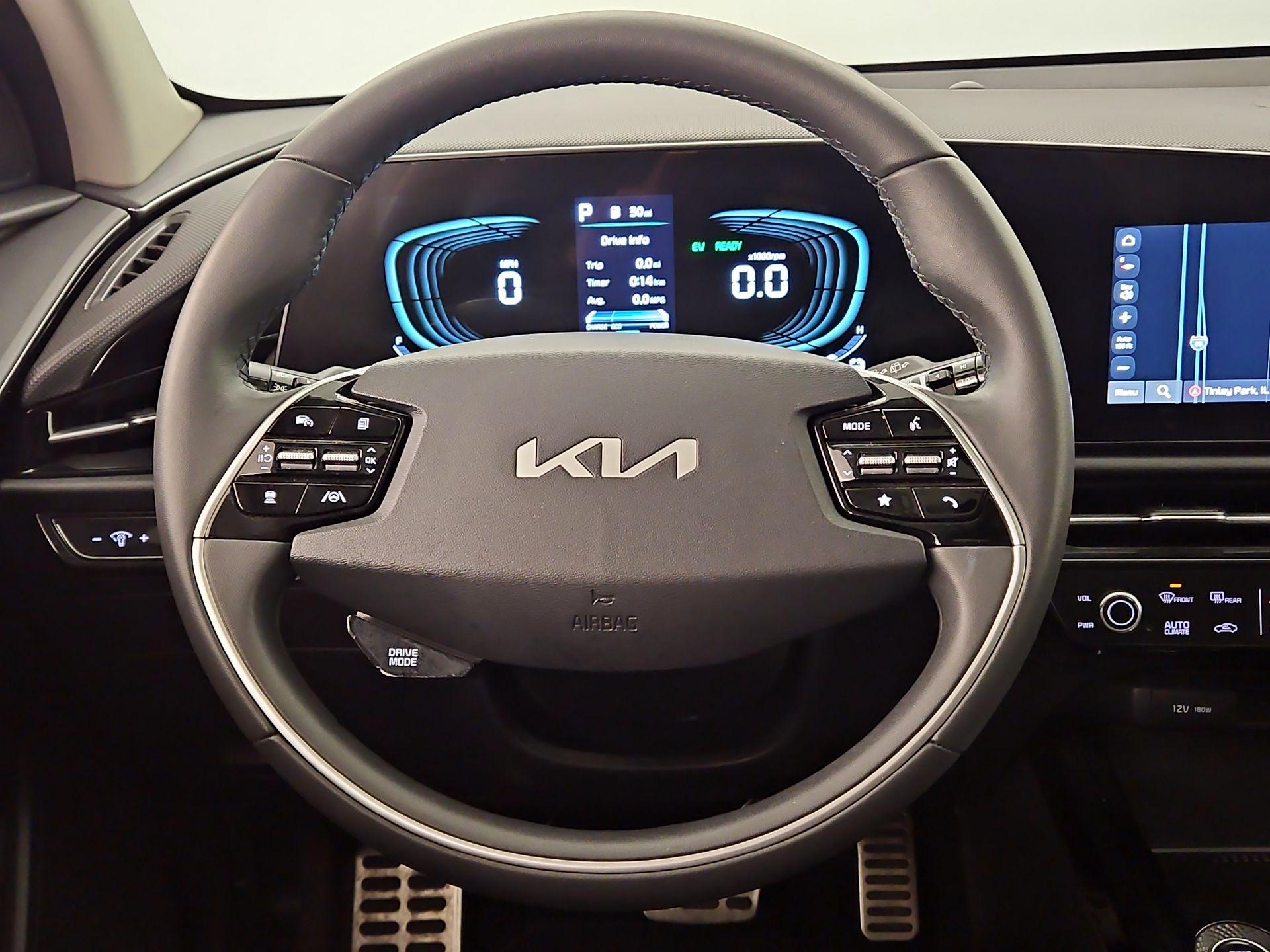 Thumbnail: 2023 Kia Niro - 10