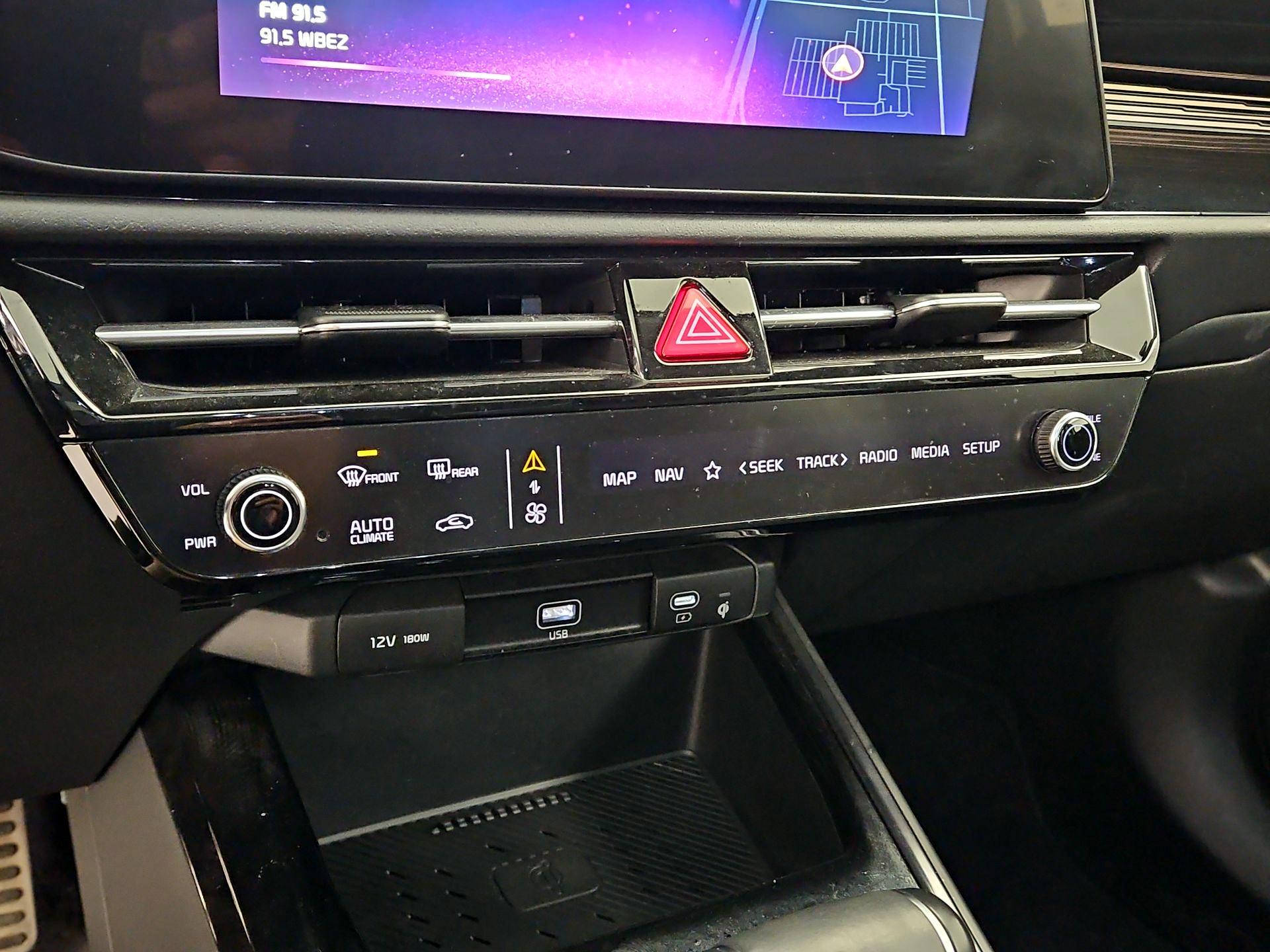 Thumbnail: 2023 Kia Niro - 17