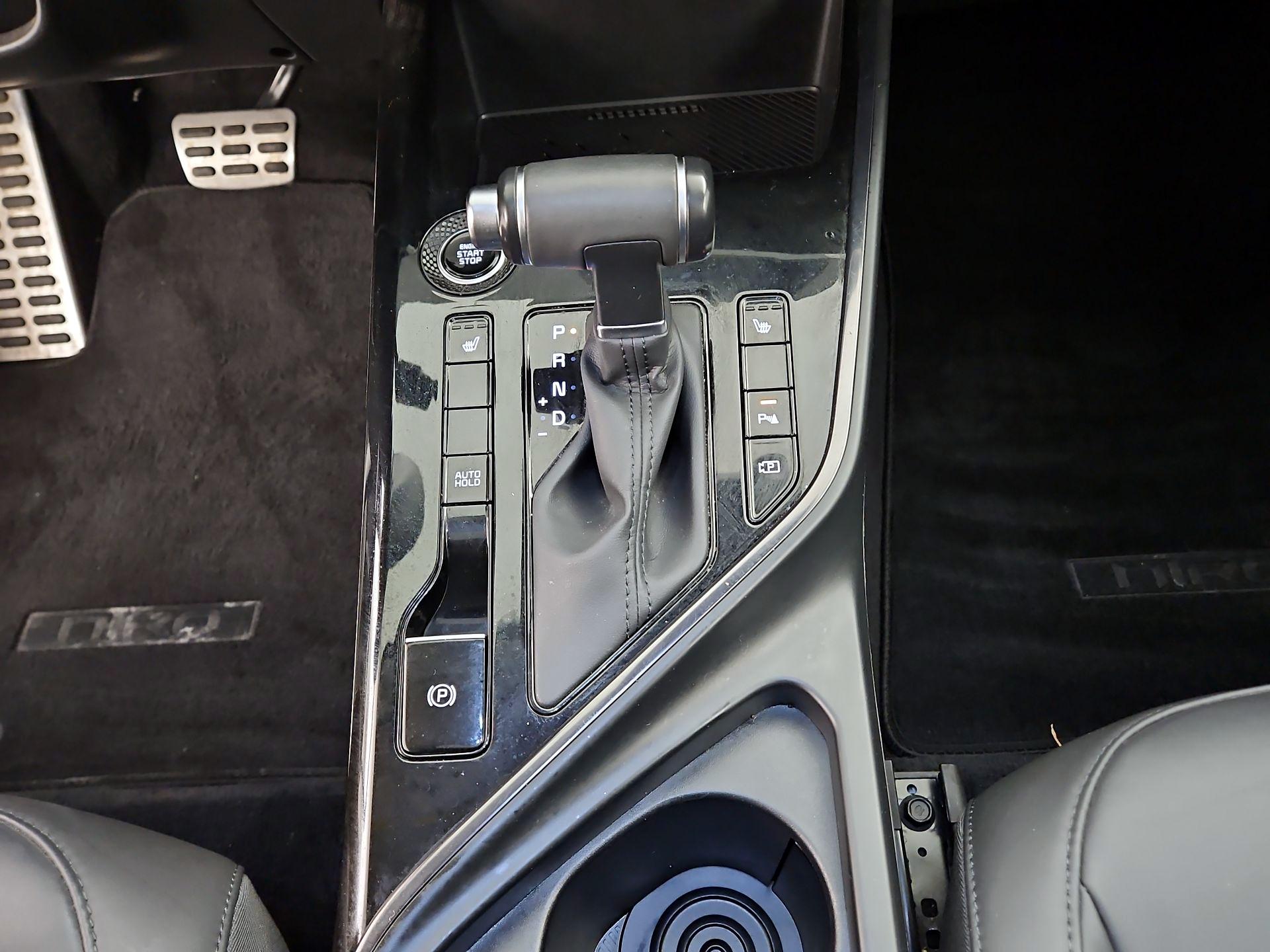 Thumbnail: 2023 Kia Niro - 18