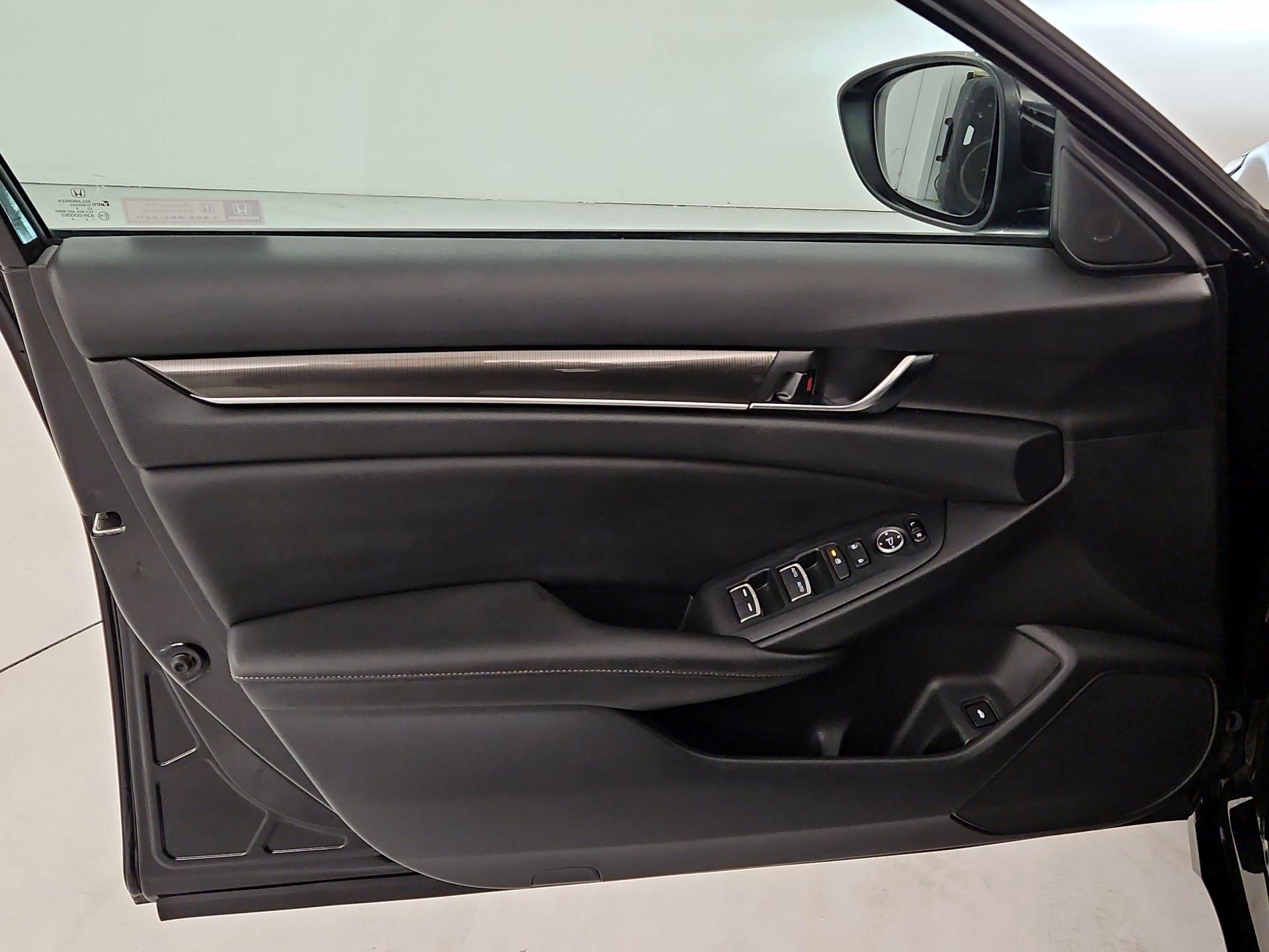 Thumbnail: 2020 Honda Accord - 12