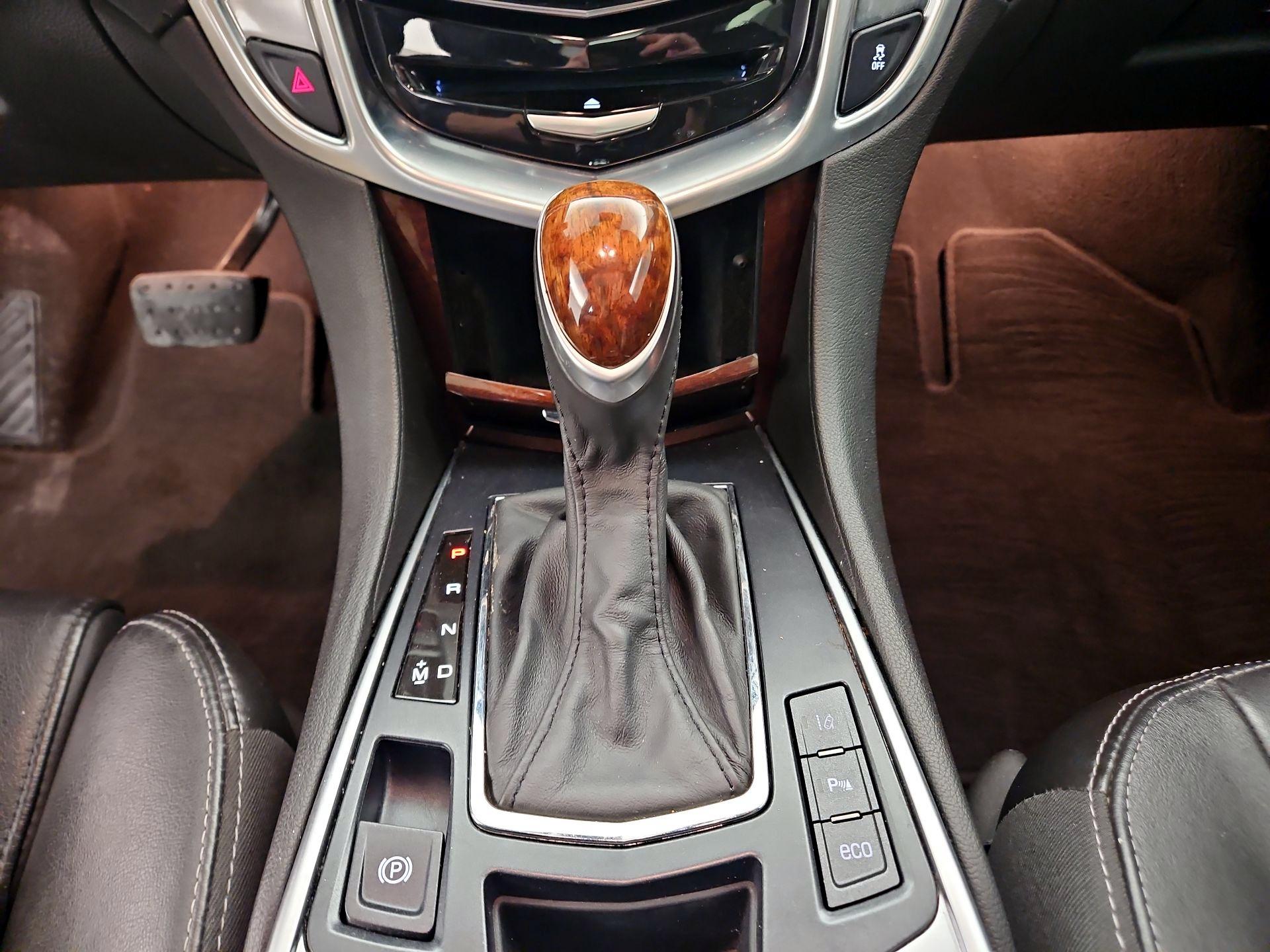 Thumbnail: 2015 Cadillac SRX - 18