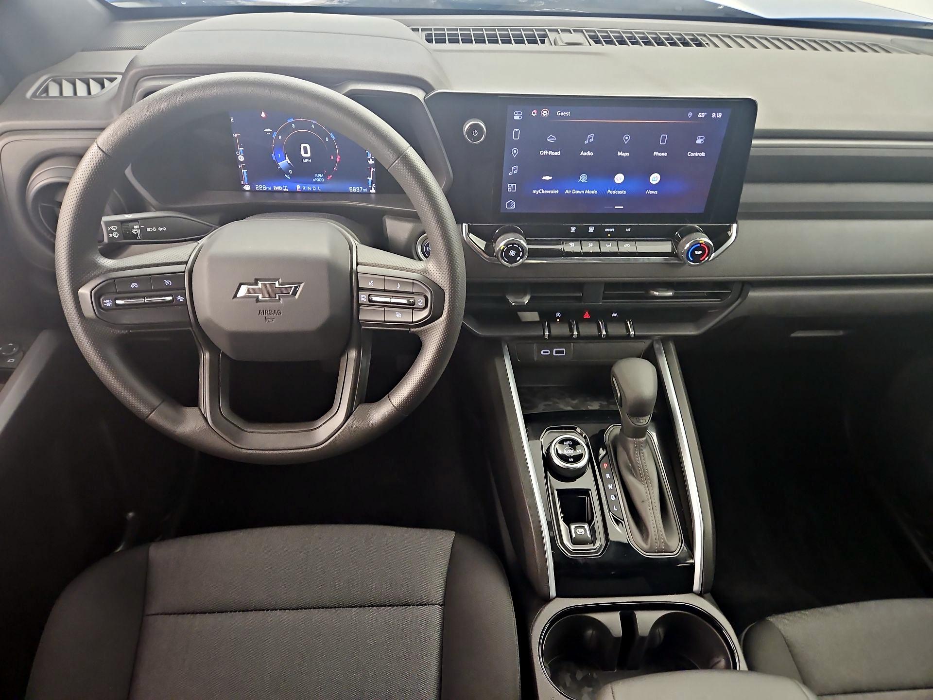 Thumbnail: 2023 Chevrolet Colorado - 9