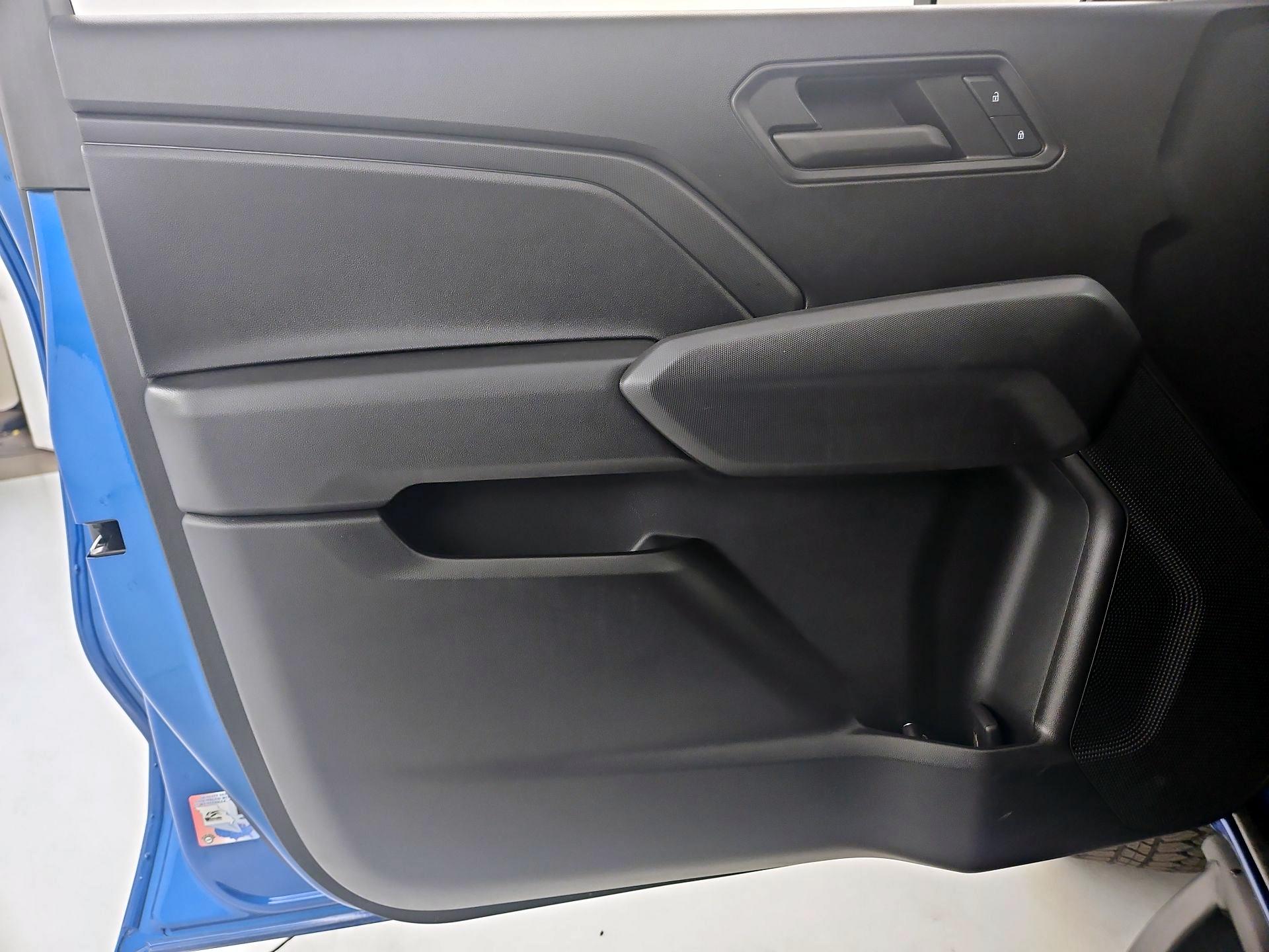 Thumbnail: 2023 Chevrolet Colorado - 12