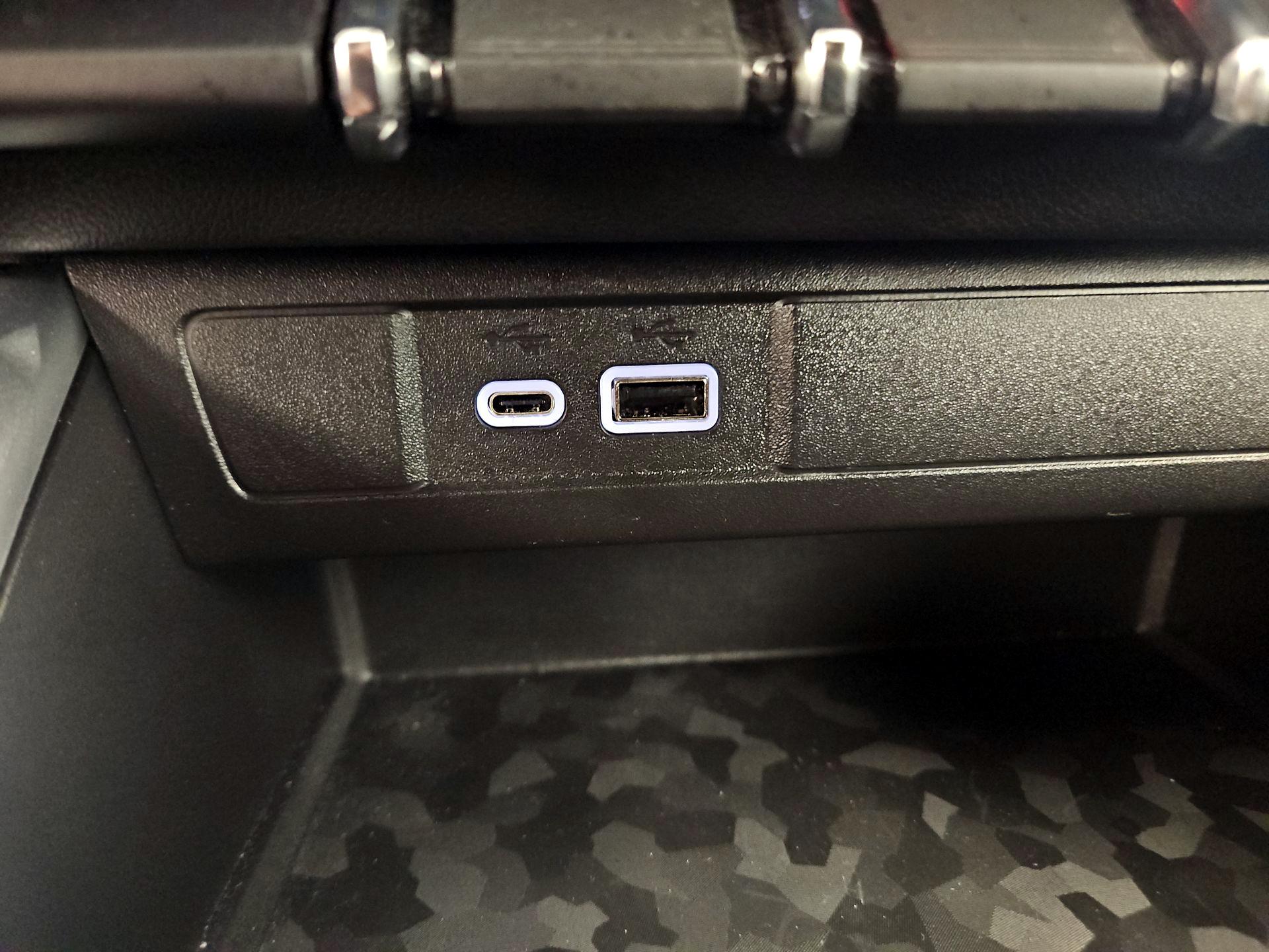 Thumbnail: 2023 Chevrolet Colorado - 17