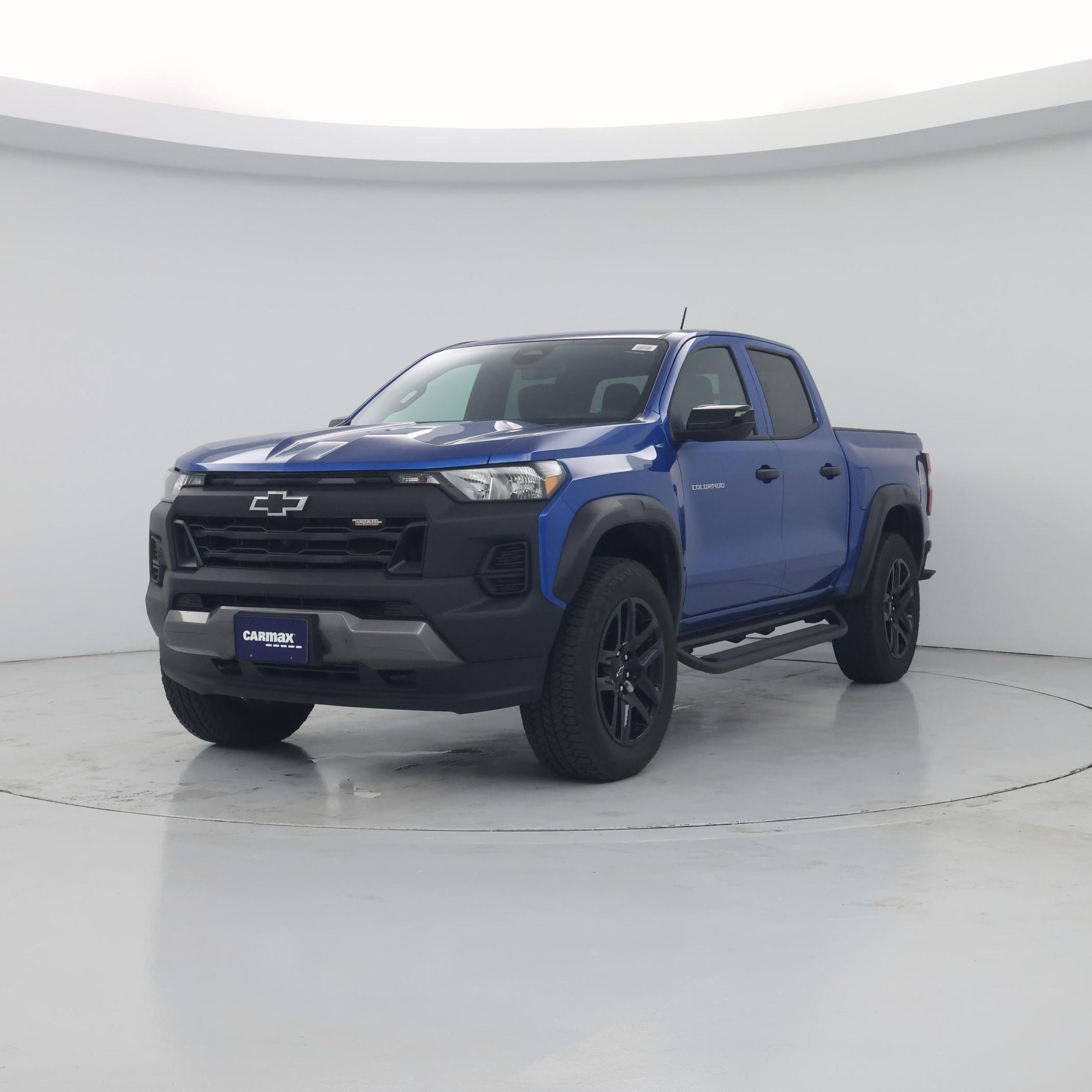 Thumbnail: 2023 Chevrolet Colorado - 4