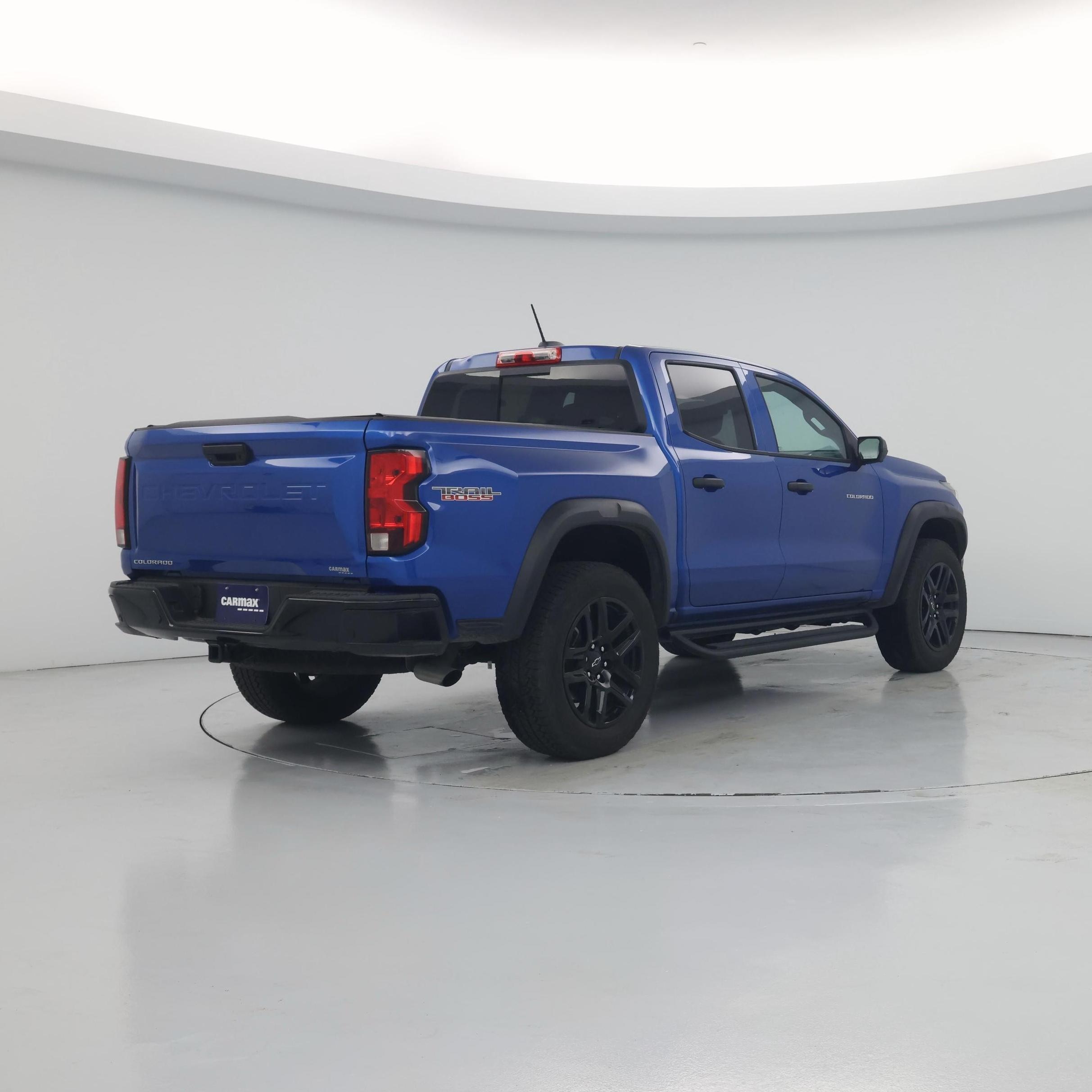 Thumbnail: 2023 Chevrolet Colorado - 8