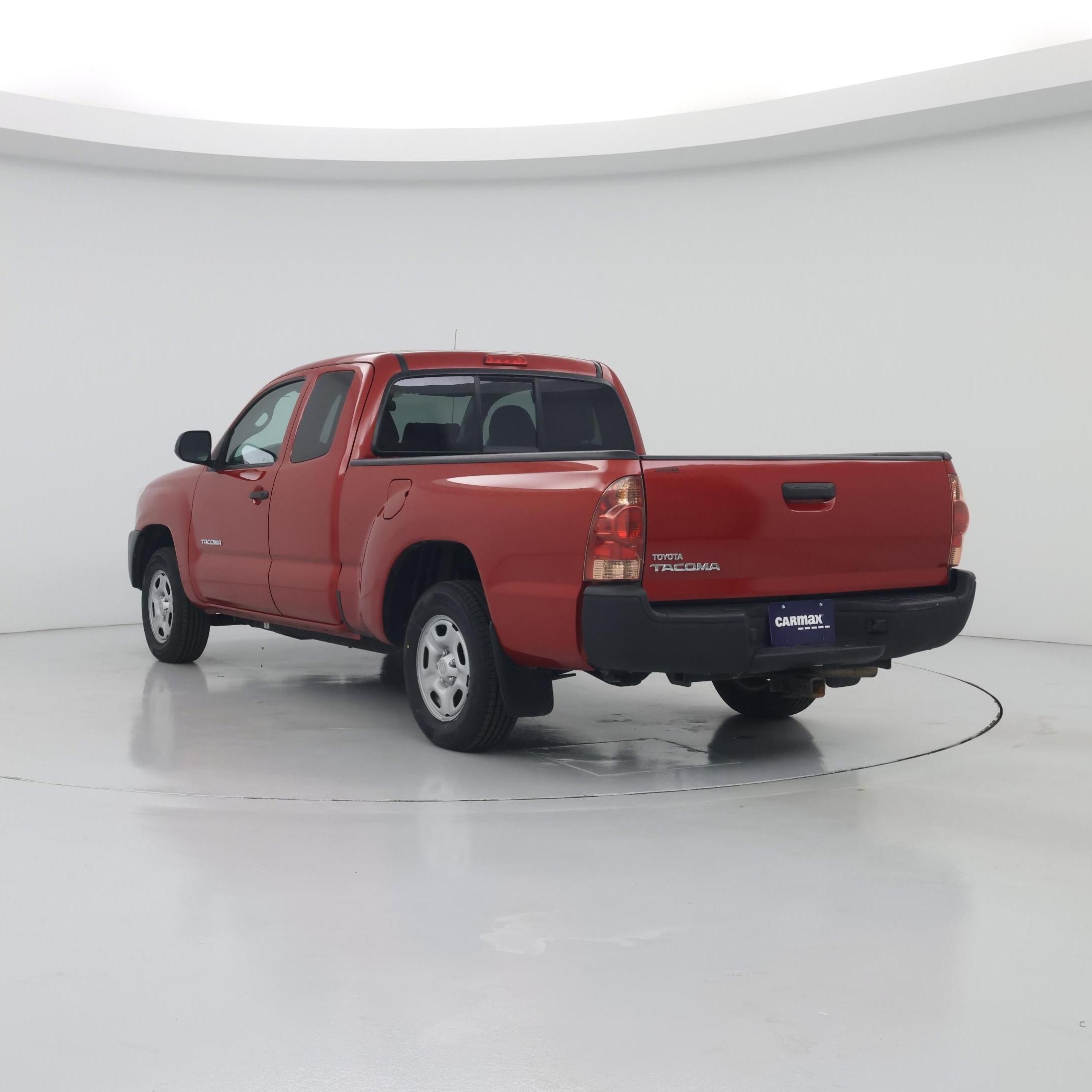 Thumbnail: 2015 Toyota Tacoma - 2