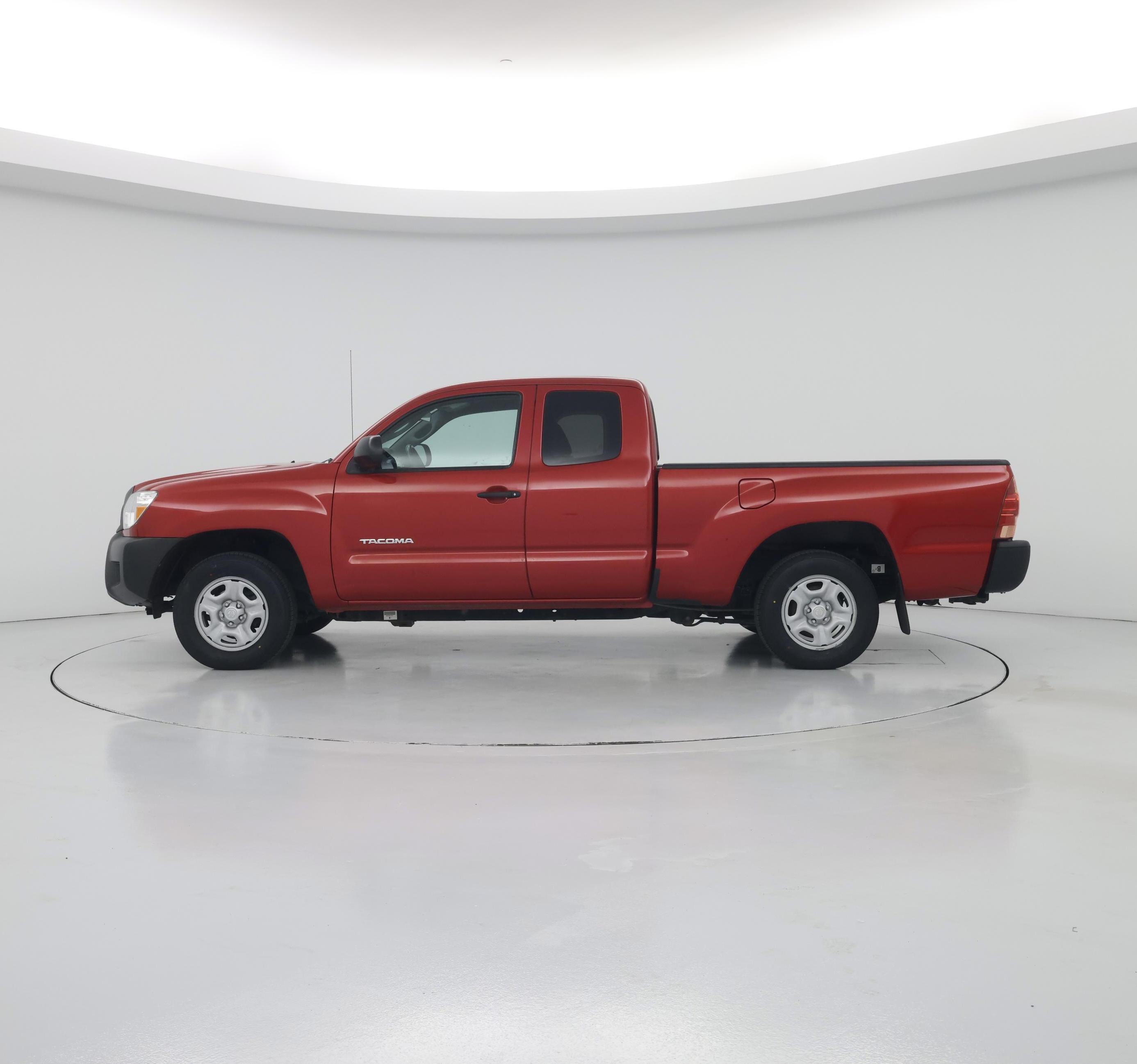 Thumbnail: 2015 Toyota Tacoma - 3