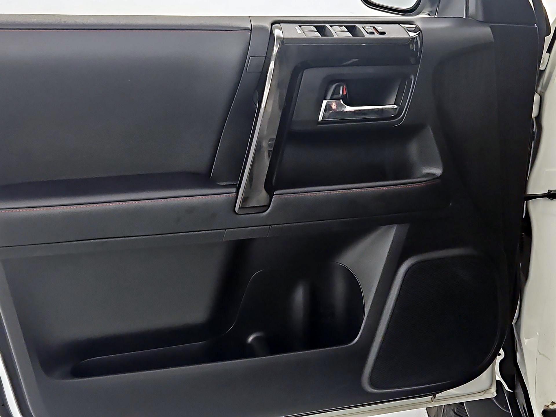 Thumbnail: 2021 Toyota 4Runner - 12