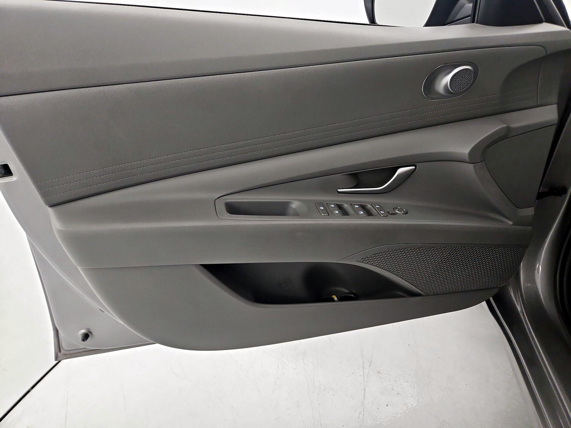 Thumbnail: 2023 Hyundai Elantra - 12